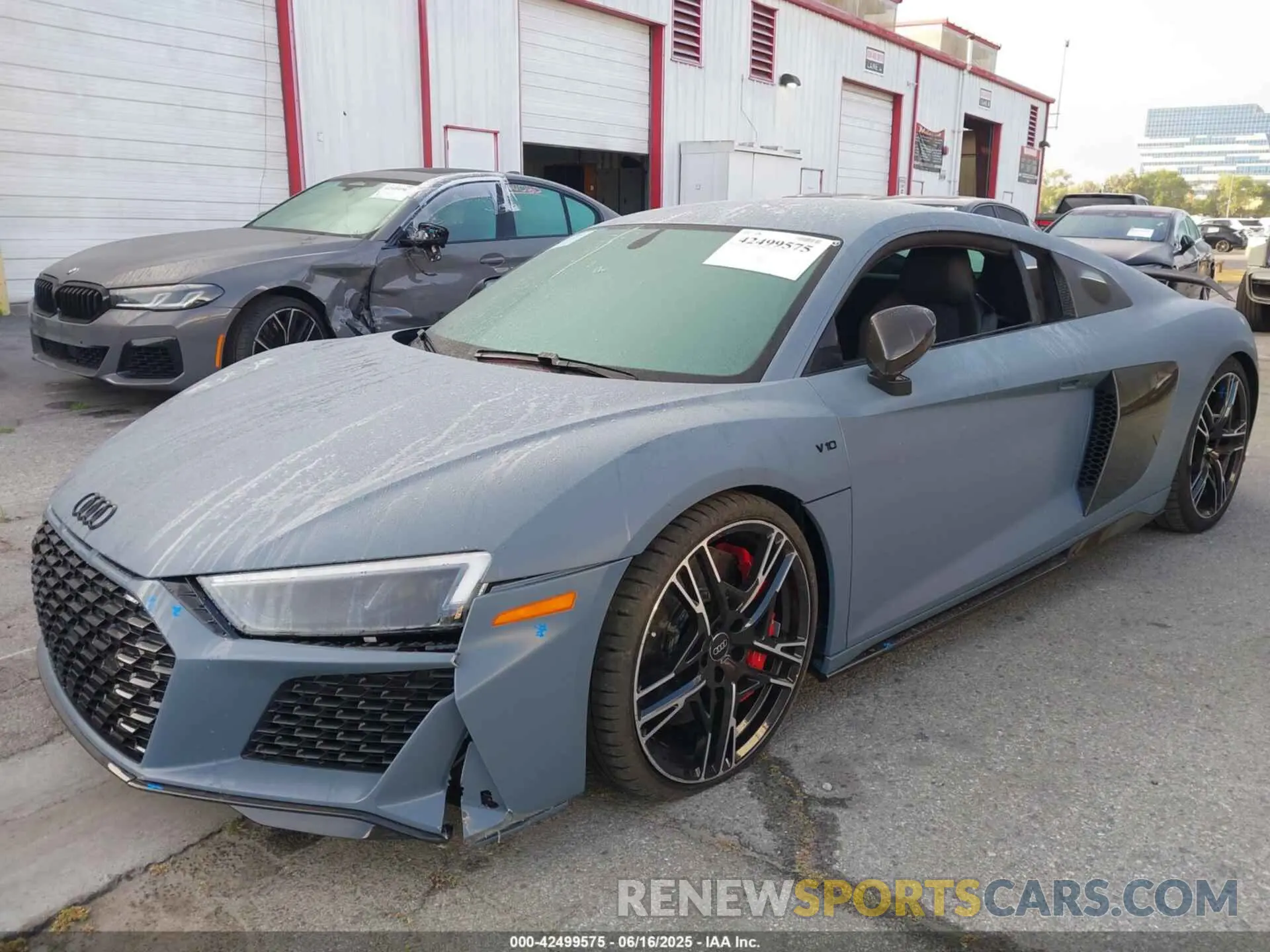 2 Photograph of a damaged car WUAKBAFX4P7902281 AUDI R8 2023