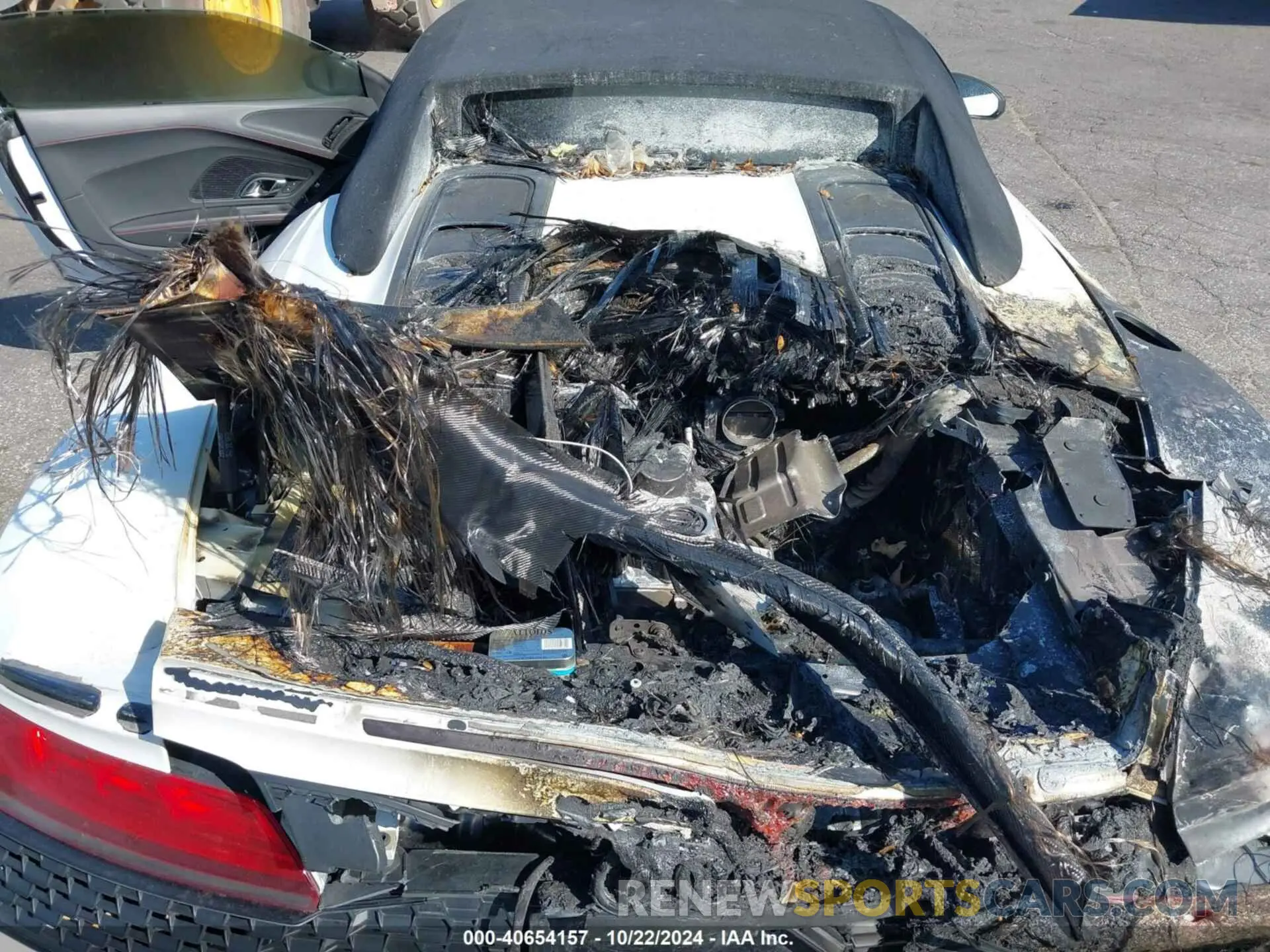 10 Photograph of a damaged car WUA4BCFX5M7901091 AUDI R8 SPYDER 2021