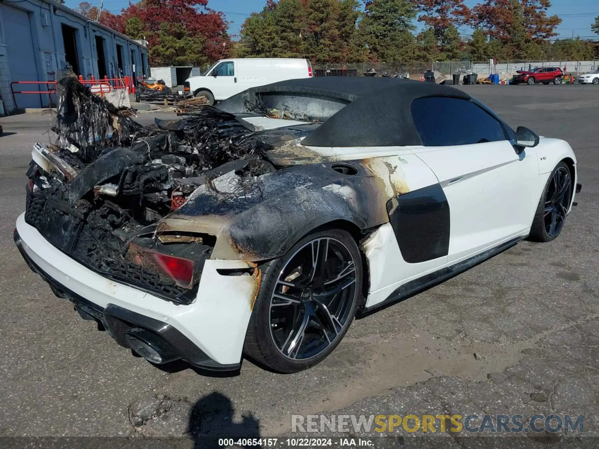 4 Photograph of a damaged car WUA4BCFX5M7901091 AUDI R8 SPYDER 2021