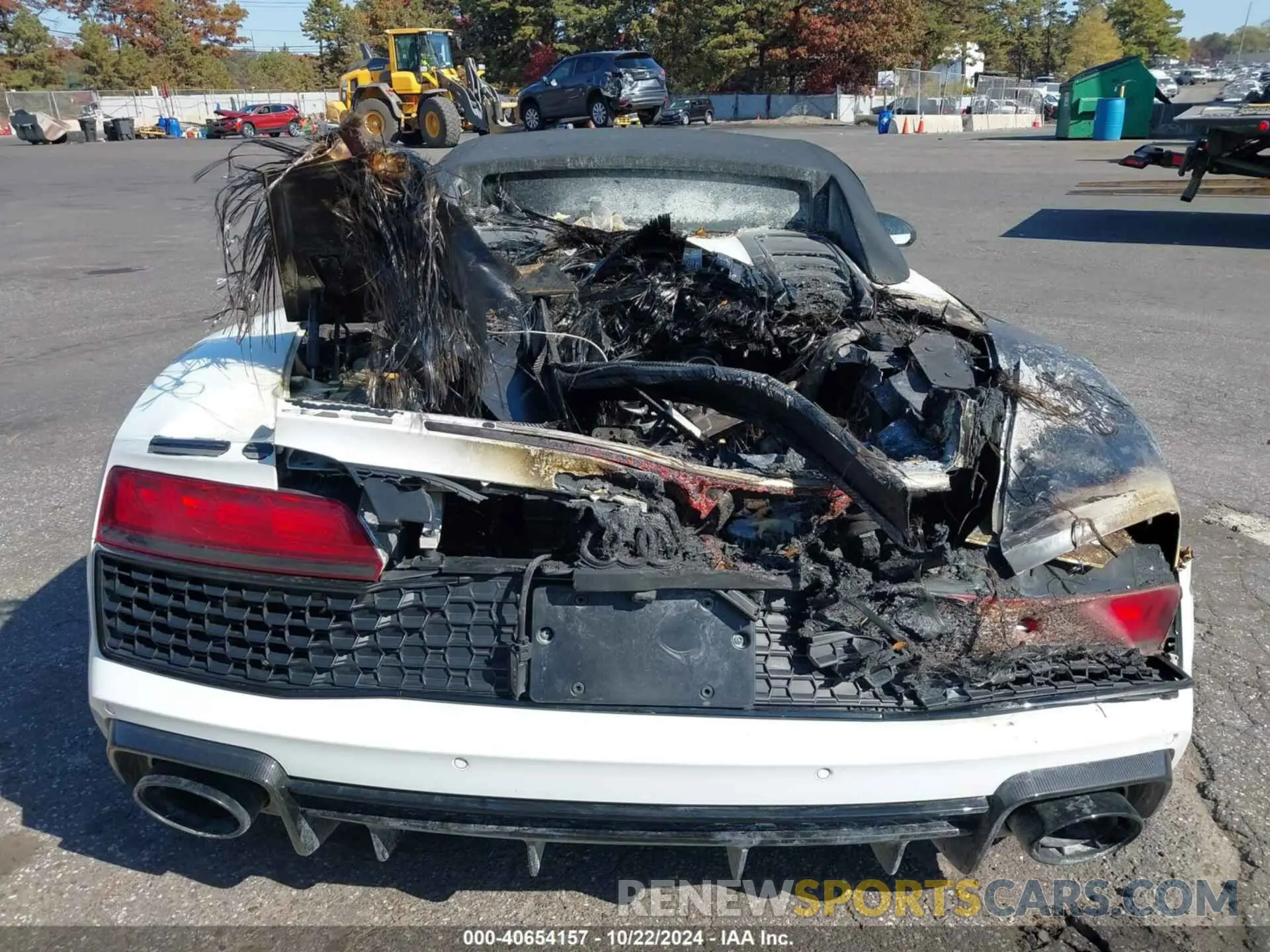 6 Photograph of a damaged car WUA4BCFX5M7901091 AUDI R8 SPYDER 2021