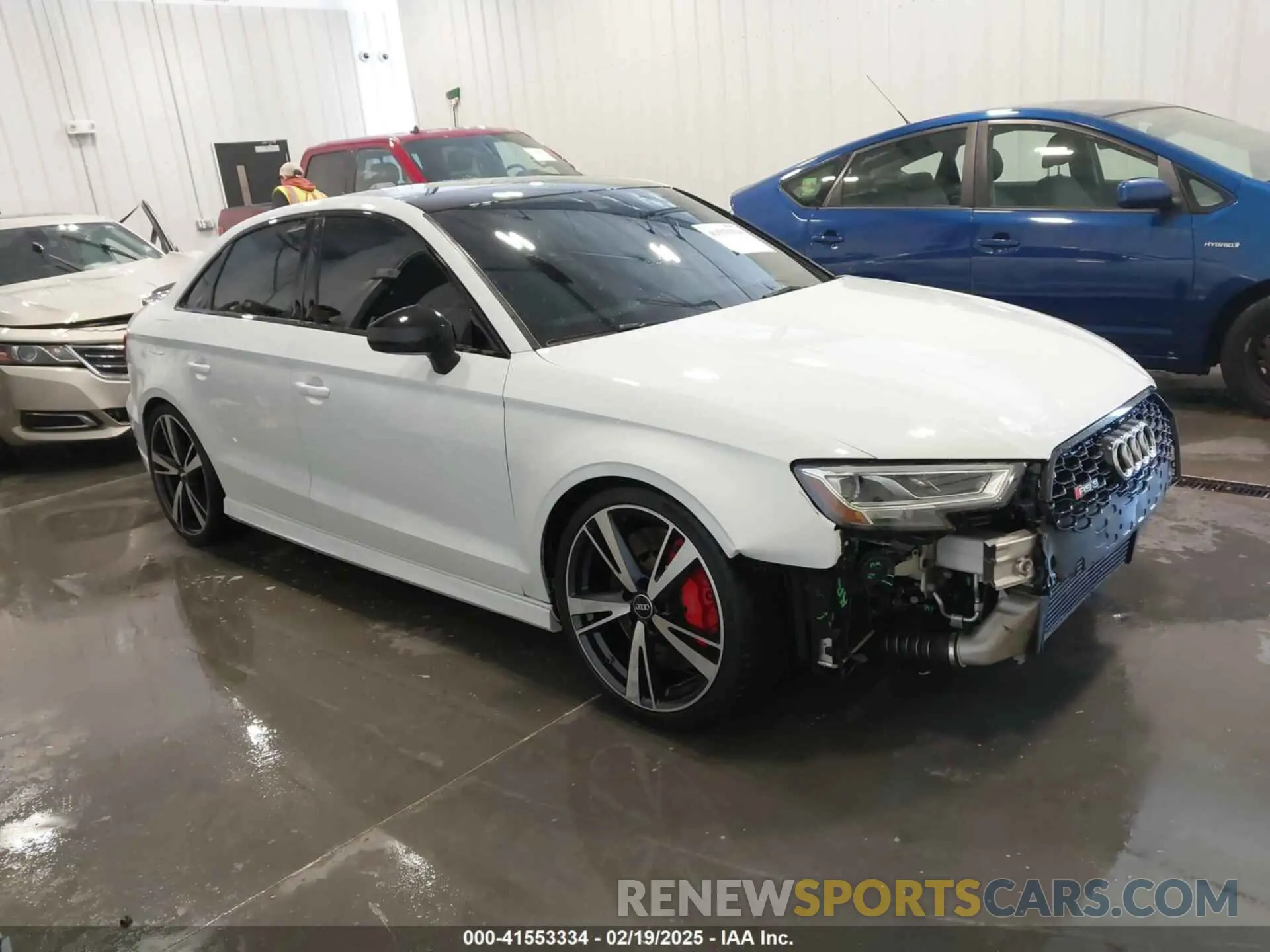 1 Photograph of a damaged car WUABWGFF2KA900300 AUDI RS 3 2019