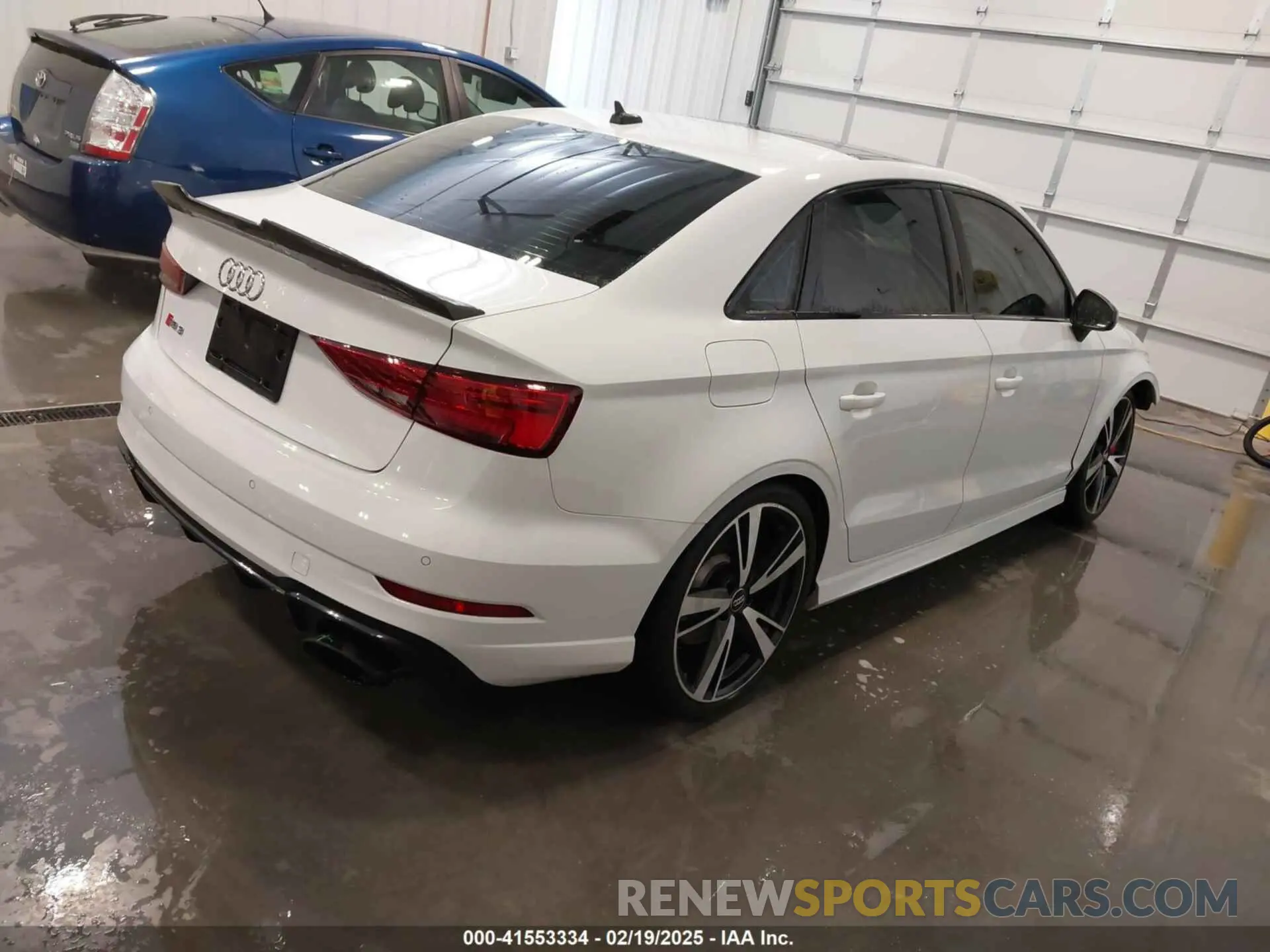 4 Photograph of a damaged car WUABWGFF2KA900300 AUDI RS 3 2019