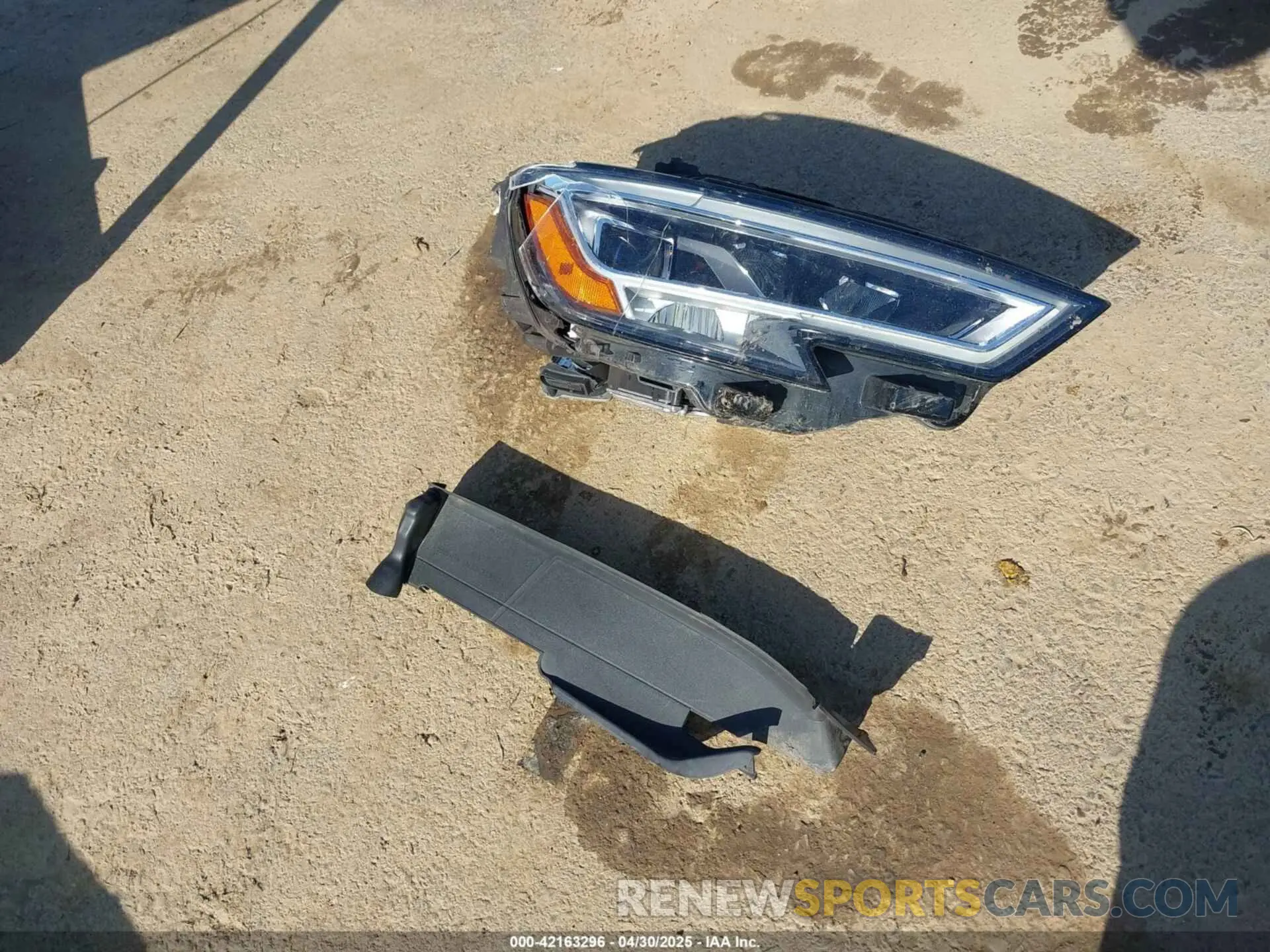 12 Photograph of a damaged car WUABWGFF4KA906650 AUDI RS 3 2019
