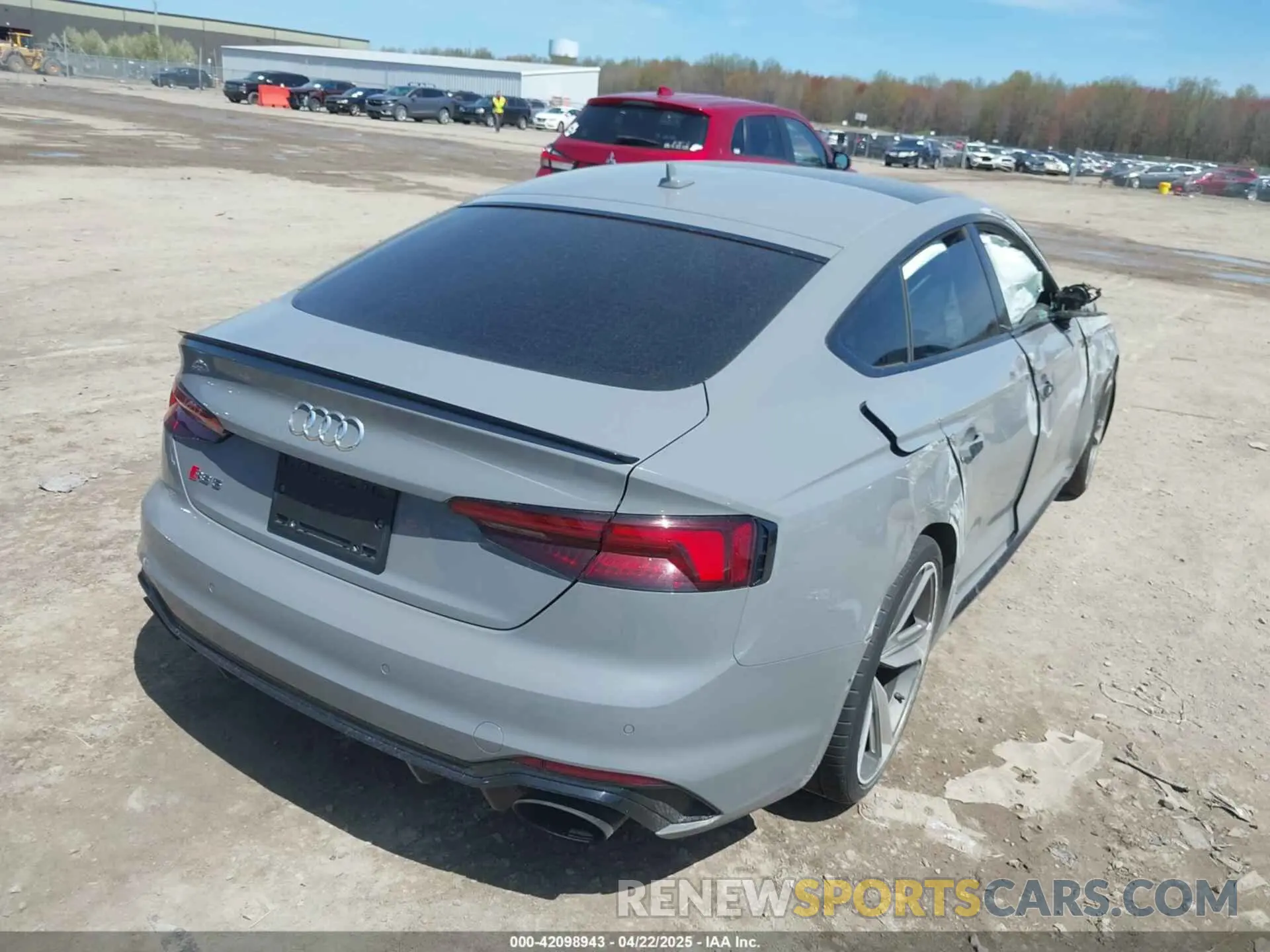 4 Photograph of a damaged car WUABWCF53KA907286 AUDI RS 5 2019