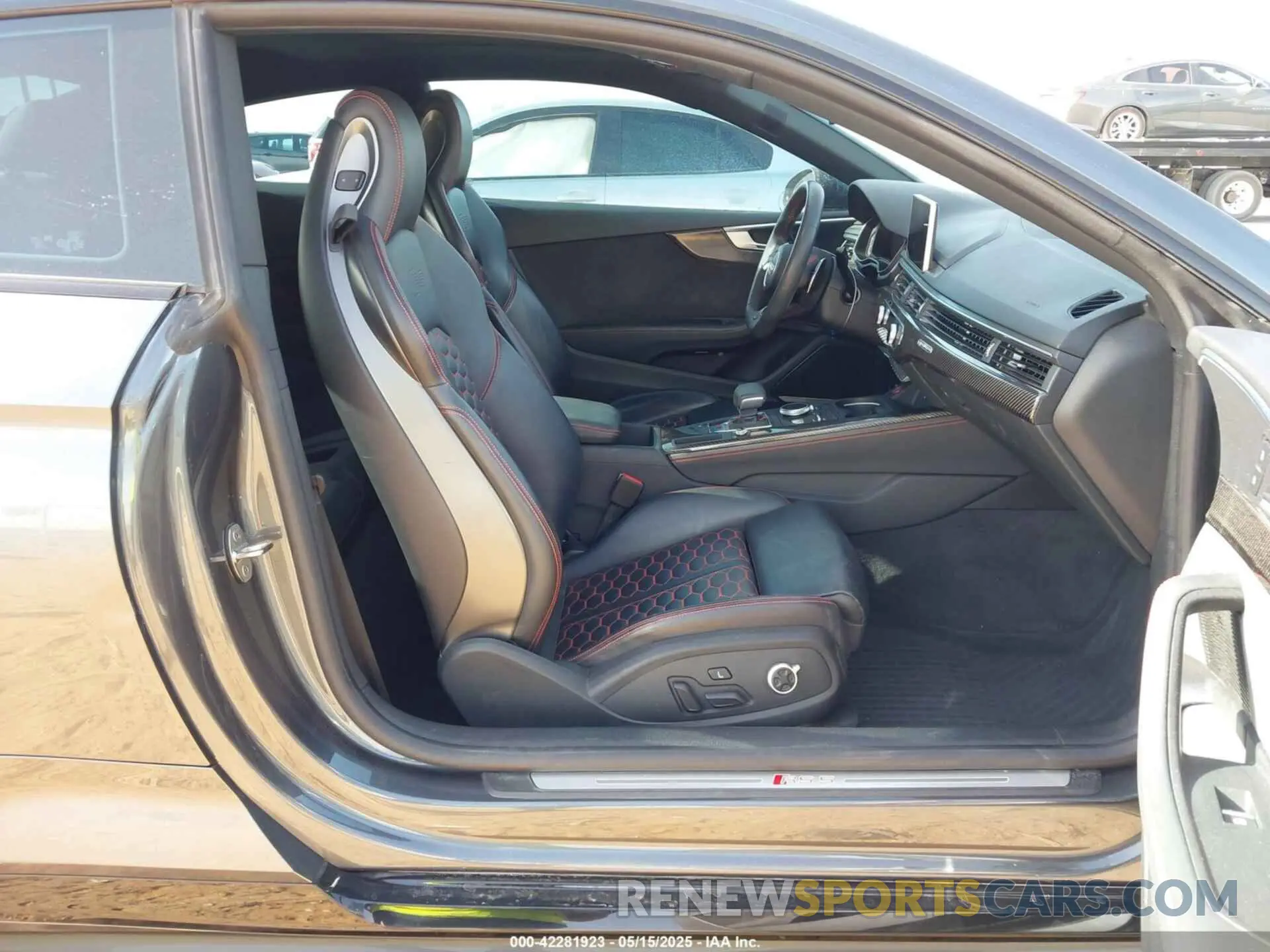 5 Photograph of a damaged car WUAPWAF56KA903873 AUDI RS 5 2019