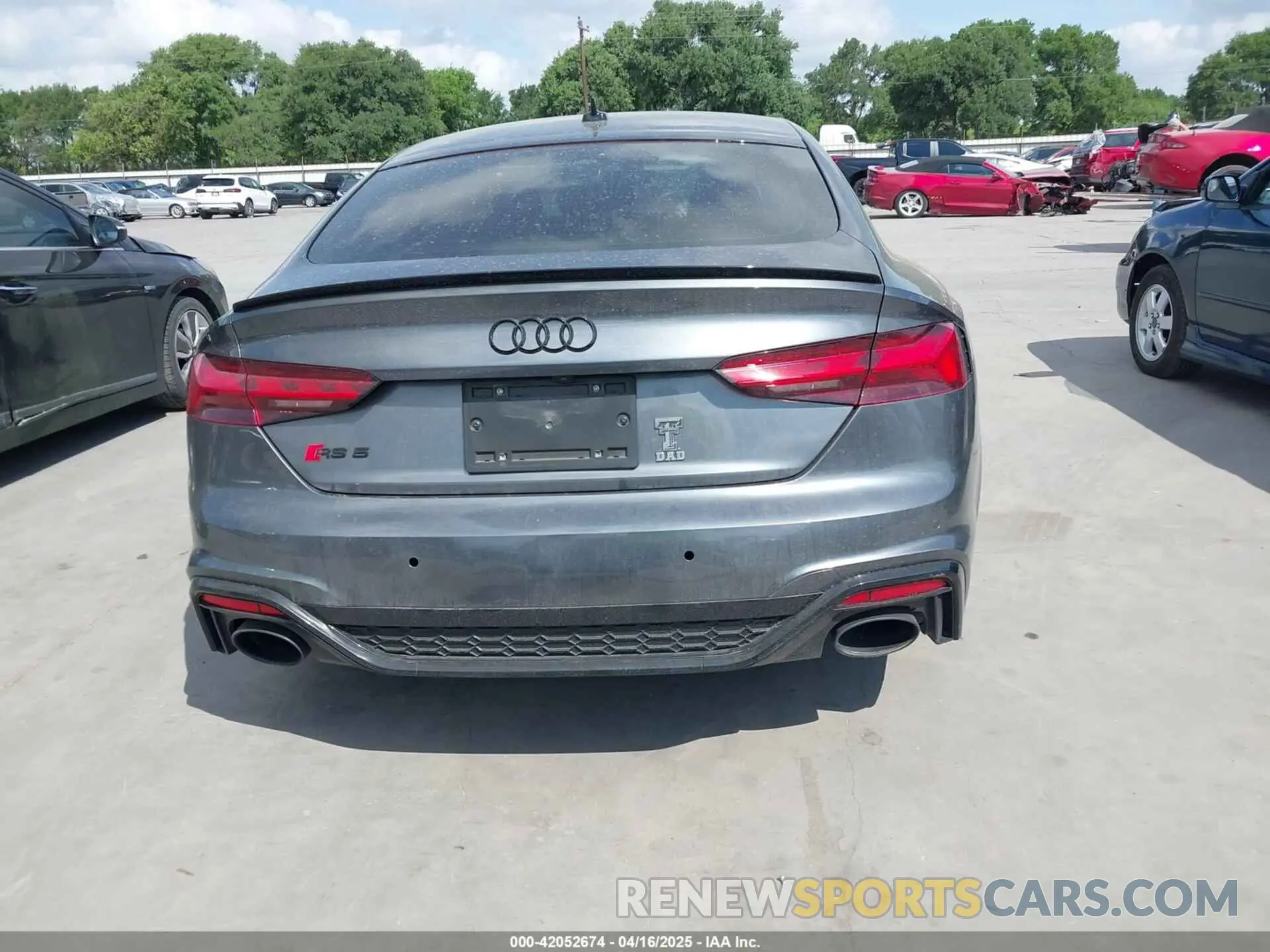 16 Photograph of a damaged car WUAAWCF59MA900650 AUDI RS 5 SPORTBACK 2021