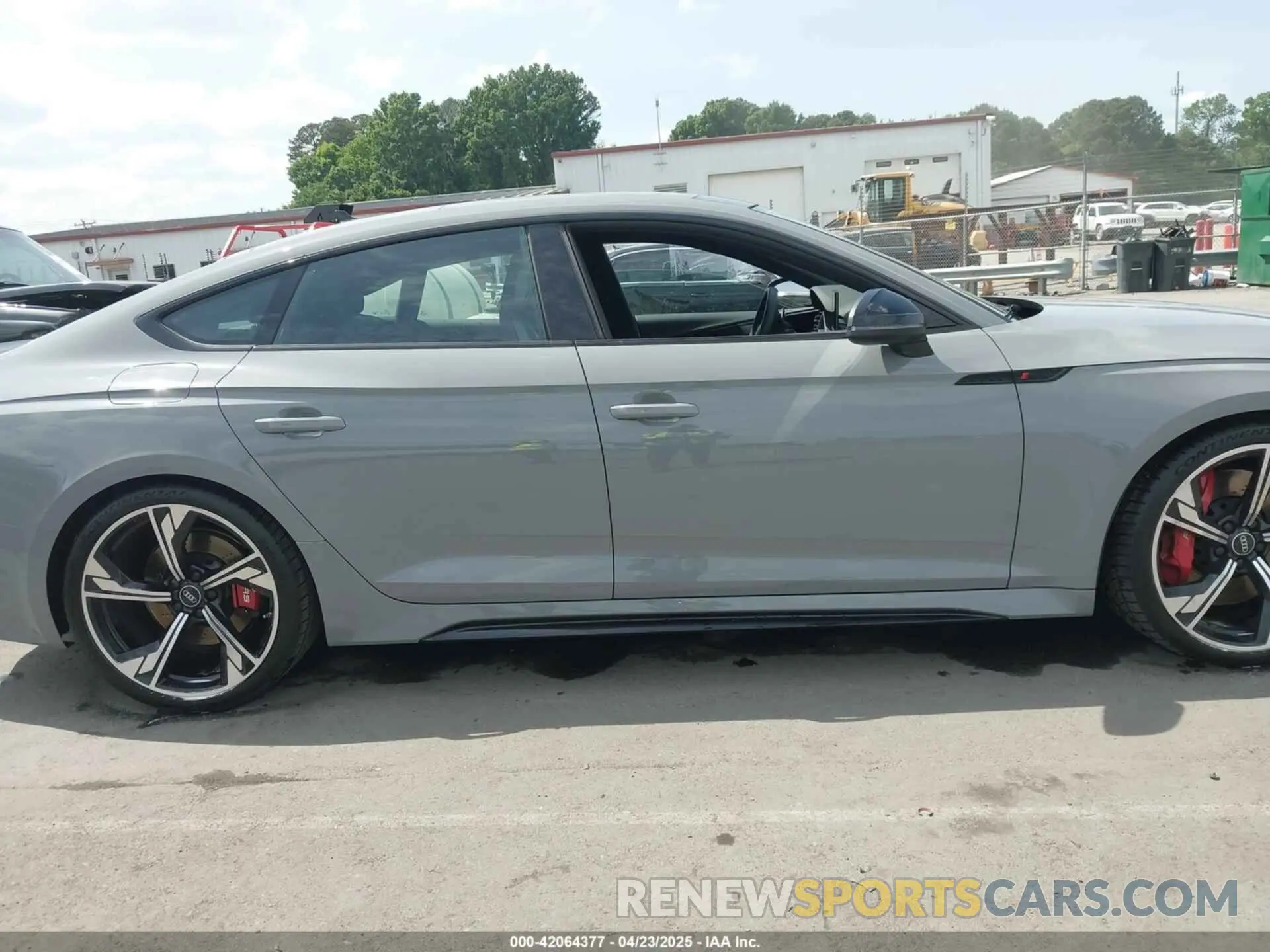 13 Photograph of a damaged car WUAAWCF5XNA900738 AUDI RS 5 SPORTBACK 2022