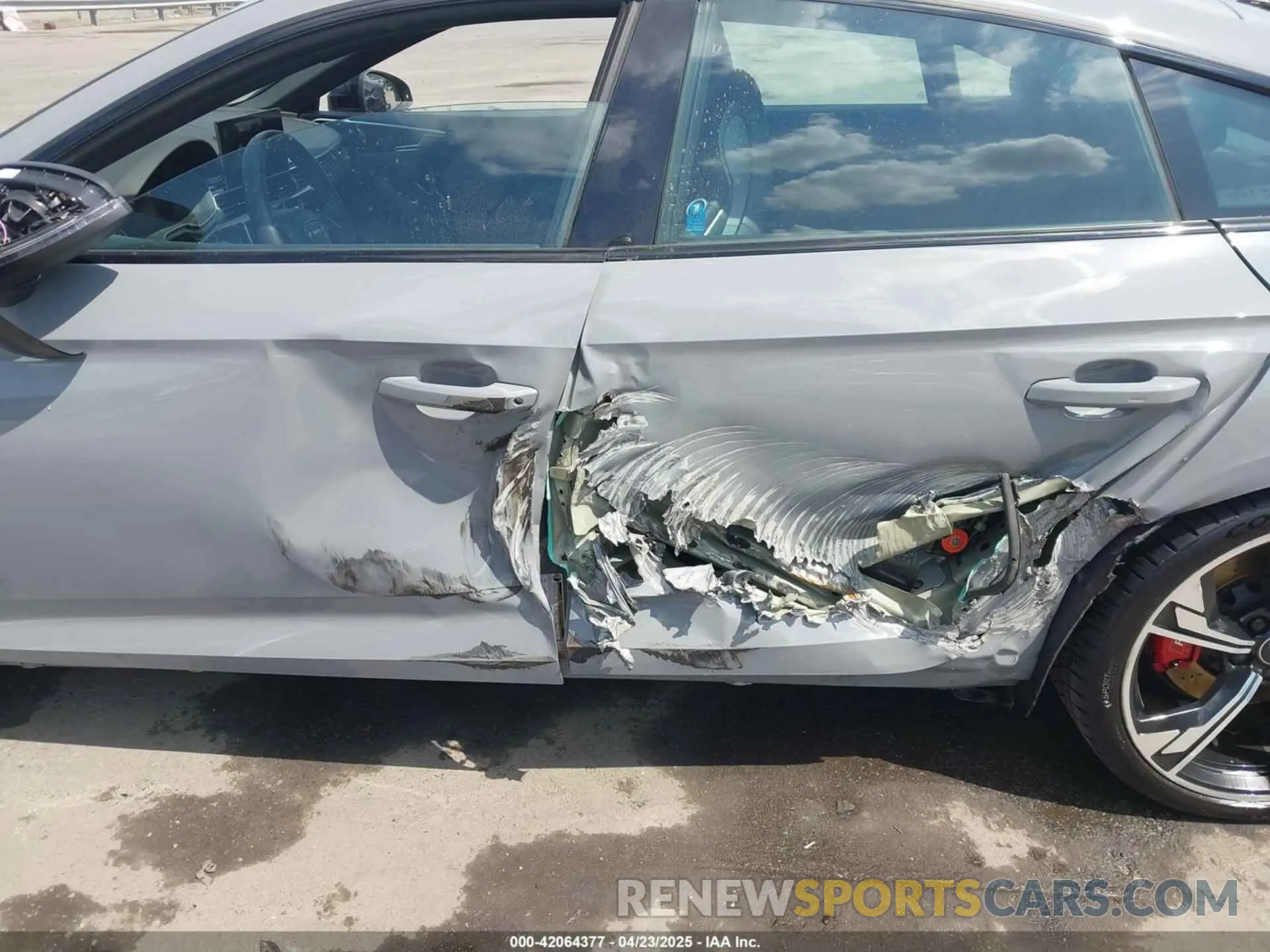6 Photograph of a damaged car WUAAWCF5XNA900738 AUDI RS 5 SPORTBACK 2022