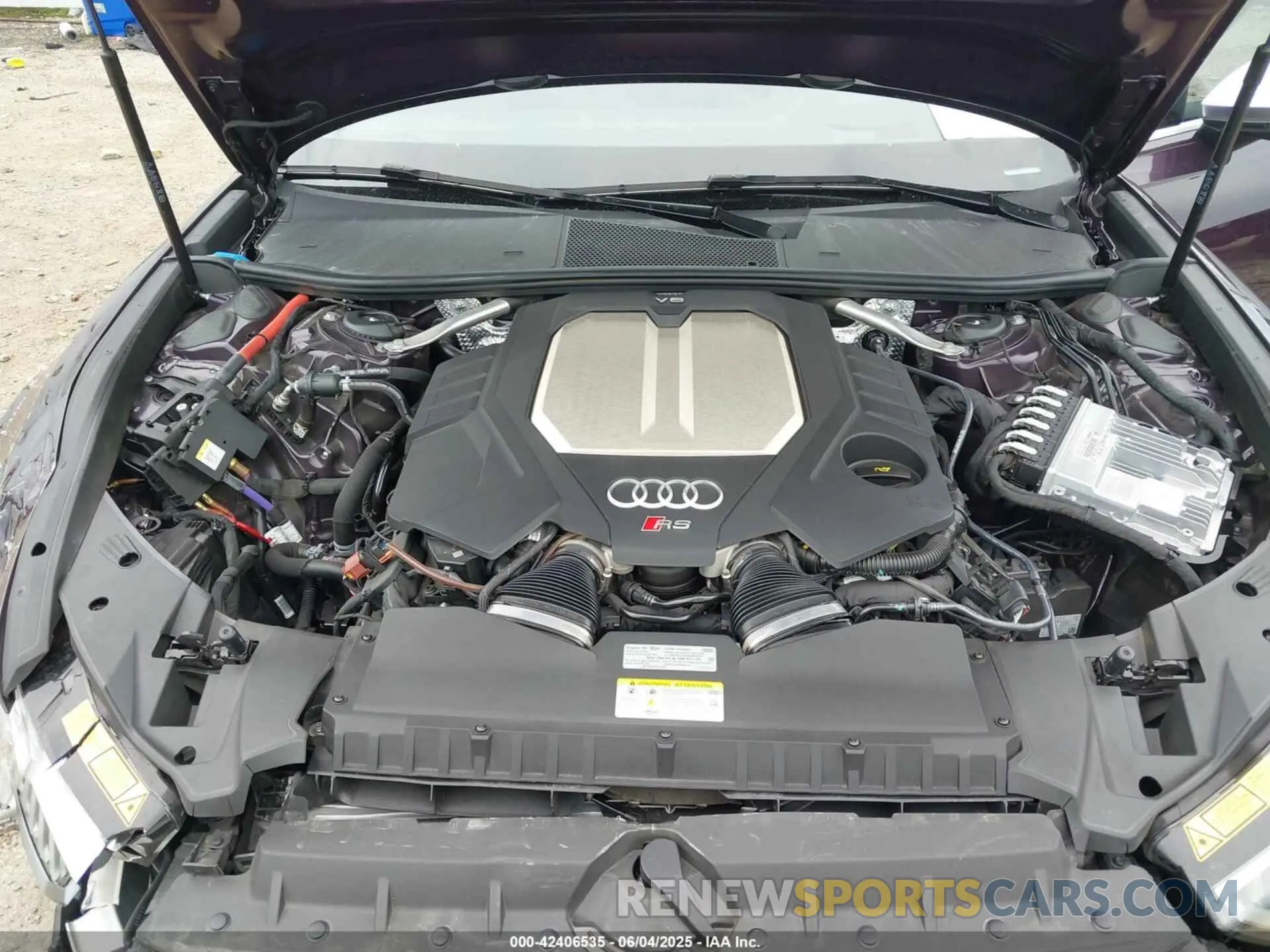 10 Photograph of a damaged car WUA1CBF25NN905914 AUDI RS 6 AVANT 2022