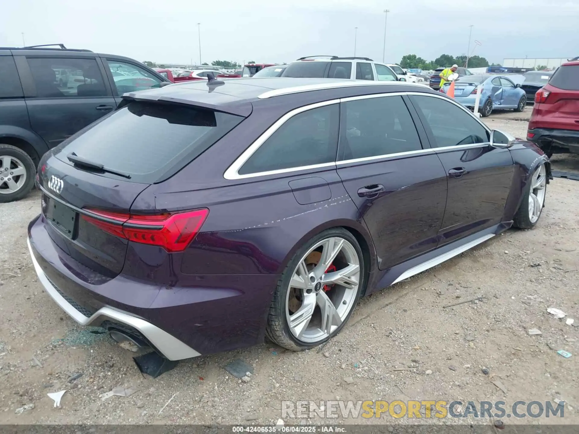 4 Photograph of a damaged car WUA1CBF25NN905914 AUDI RS 6 AVANT 2022