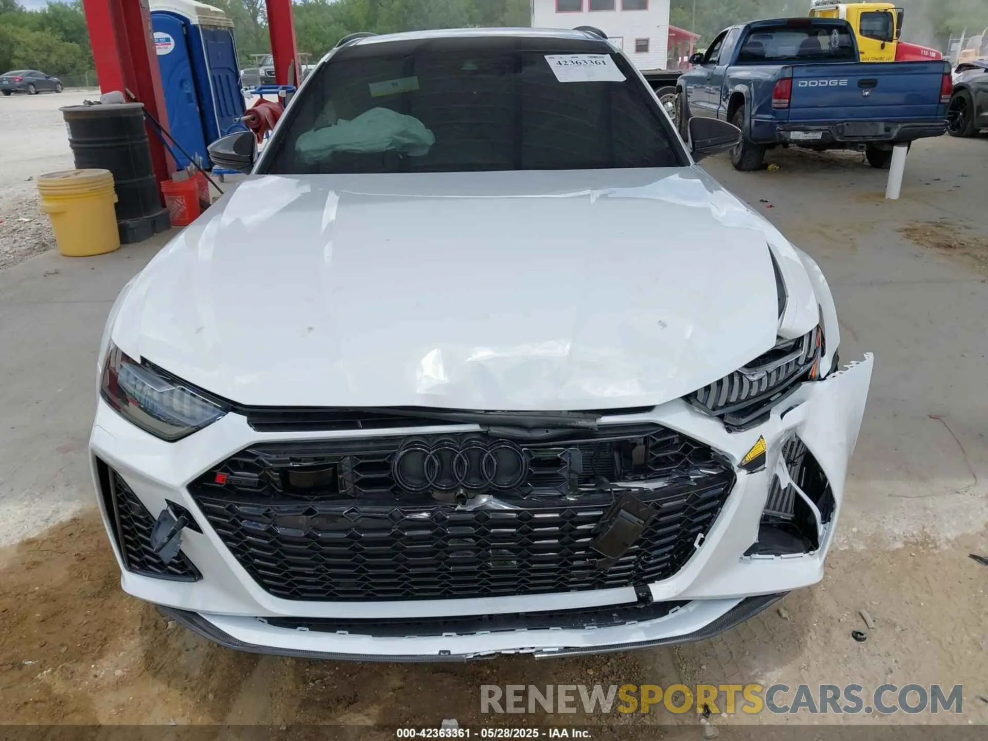12 Photograph of a damaged car WUA1CBF28PN907059 AUDI RS 6 AVANT 2023