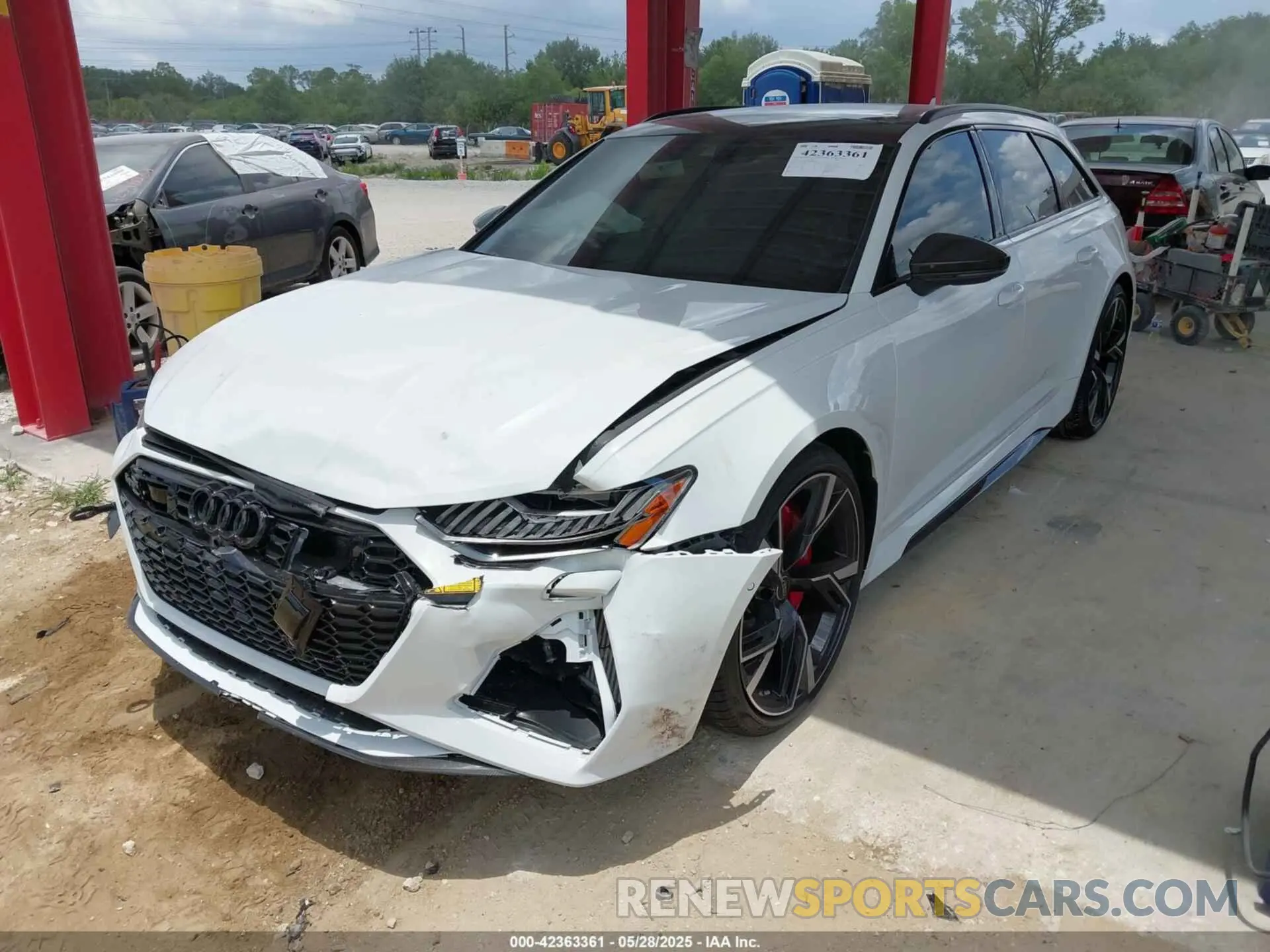 2 Photograph of a damaged car WUA1CBF28PN907059 AUDI RS 6 AVANT 2023