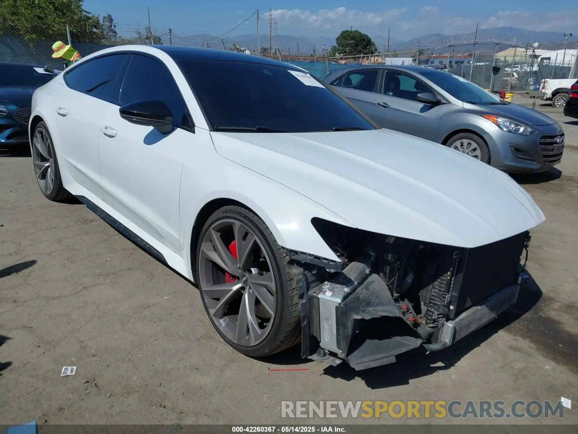 1 Photograph of a damaged car WUAPCBF24MN900891 AUDI RS 7 SPORTBACK 2021