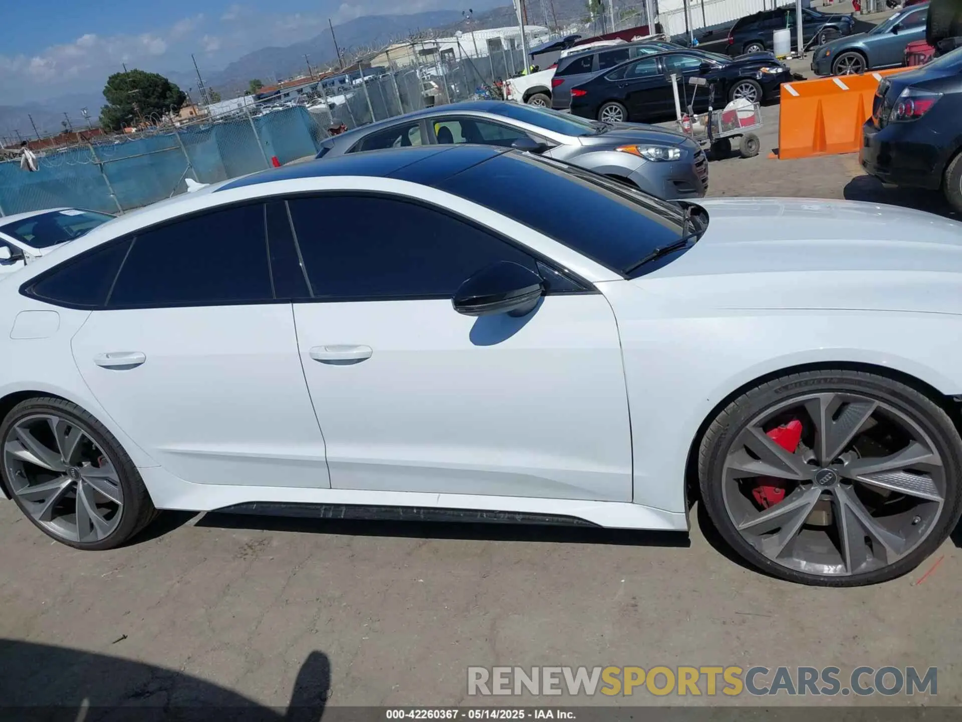 14 Photograph of a damaged car WUAPCBF24MN900891 AUDI RS 7 SPORTBACK 2021