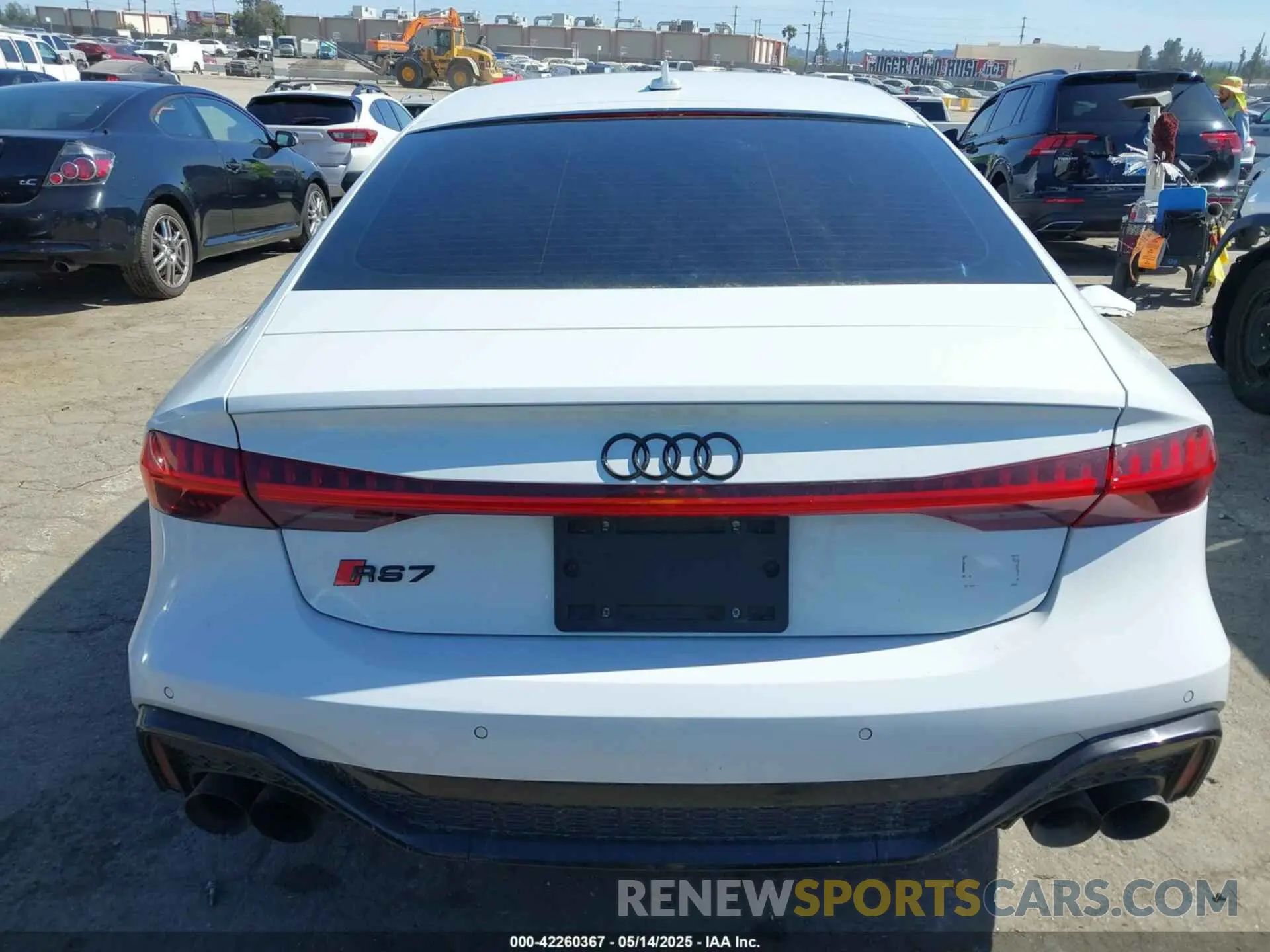 17 Photograph of a damaged car WUAPCBF24MN900891 AUDI RS 7 SPORTBACK 2021