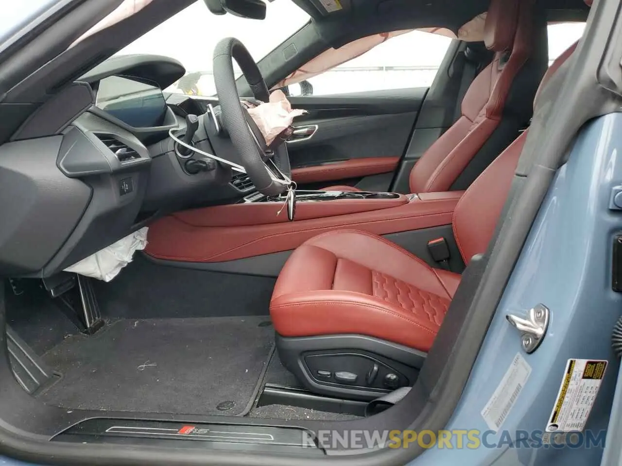 7 Photograph of a damaged car WAUAHBFW5R7901225 AUDI RS E-TRON 2024