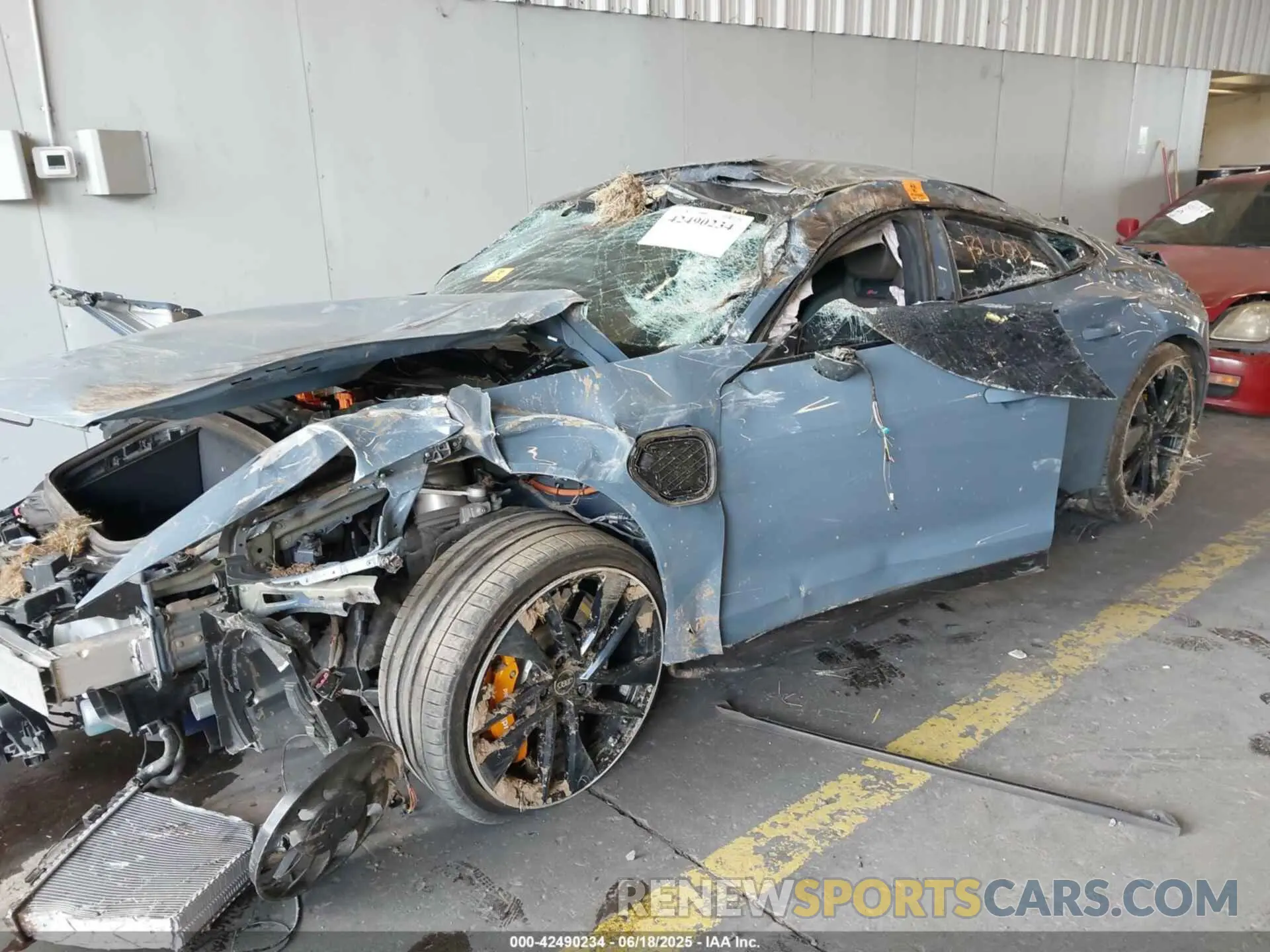 11 Photograph of a damaged car WAUBHBFW4N7904678 AUDI RS E-TRON GT 2022
