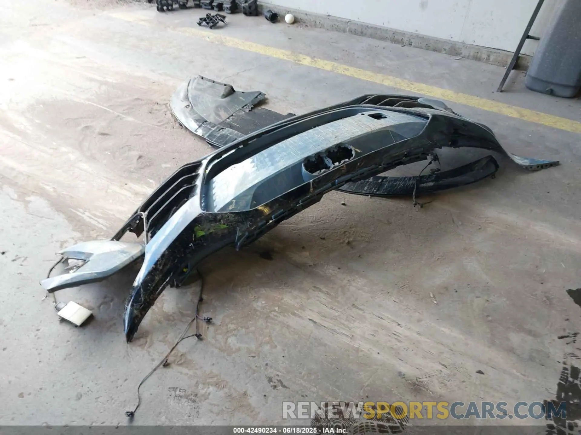 12 Photograph of a damaged car WAUBHBFW4N7904678 AUDI RS E-TRON GT 2022