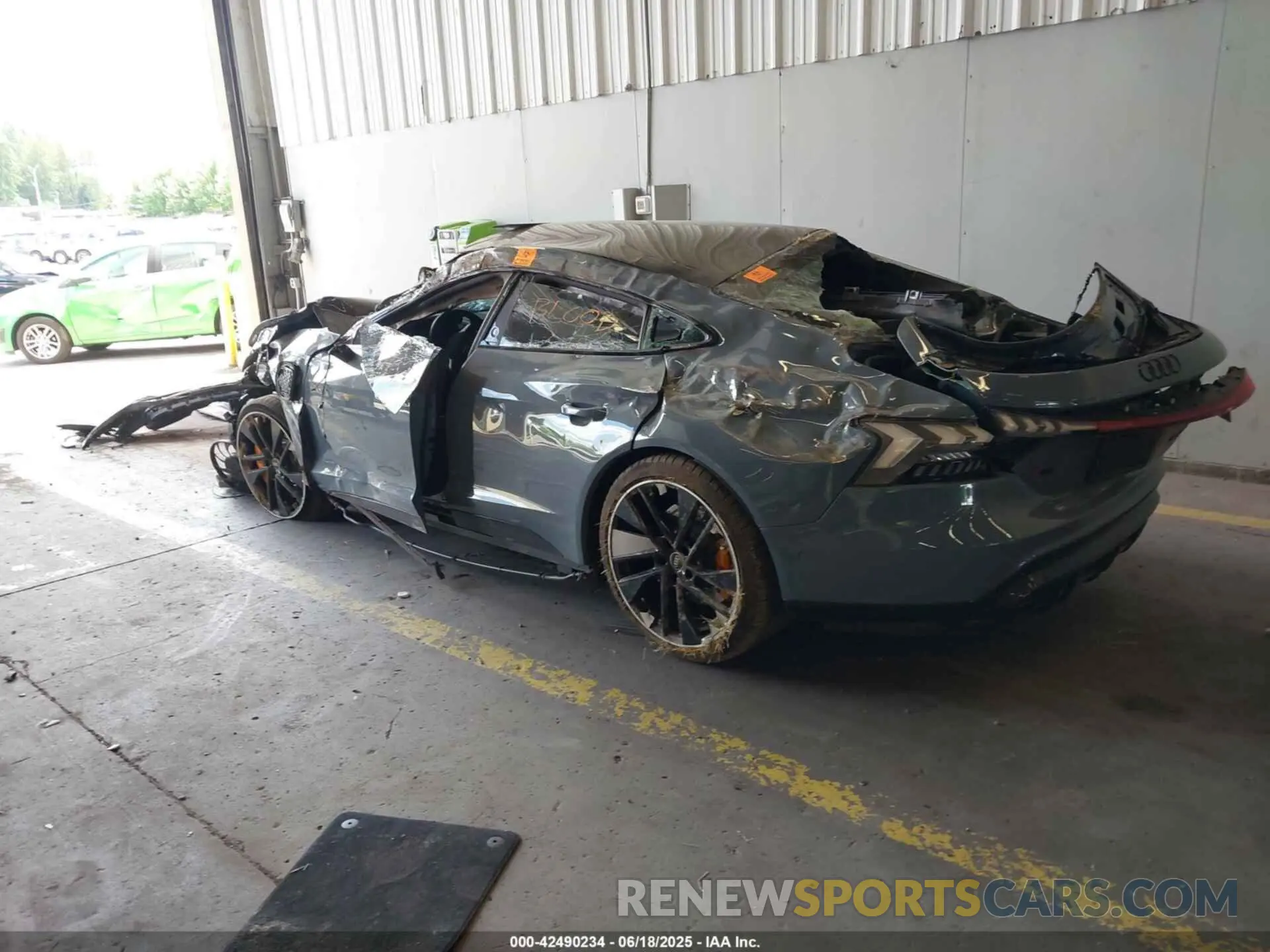 3 Photograph of a damaged car WAUBHBFW4N7904678 AUDI RS E-TRON GT 2022