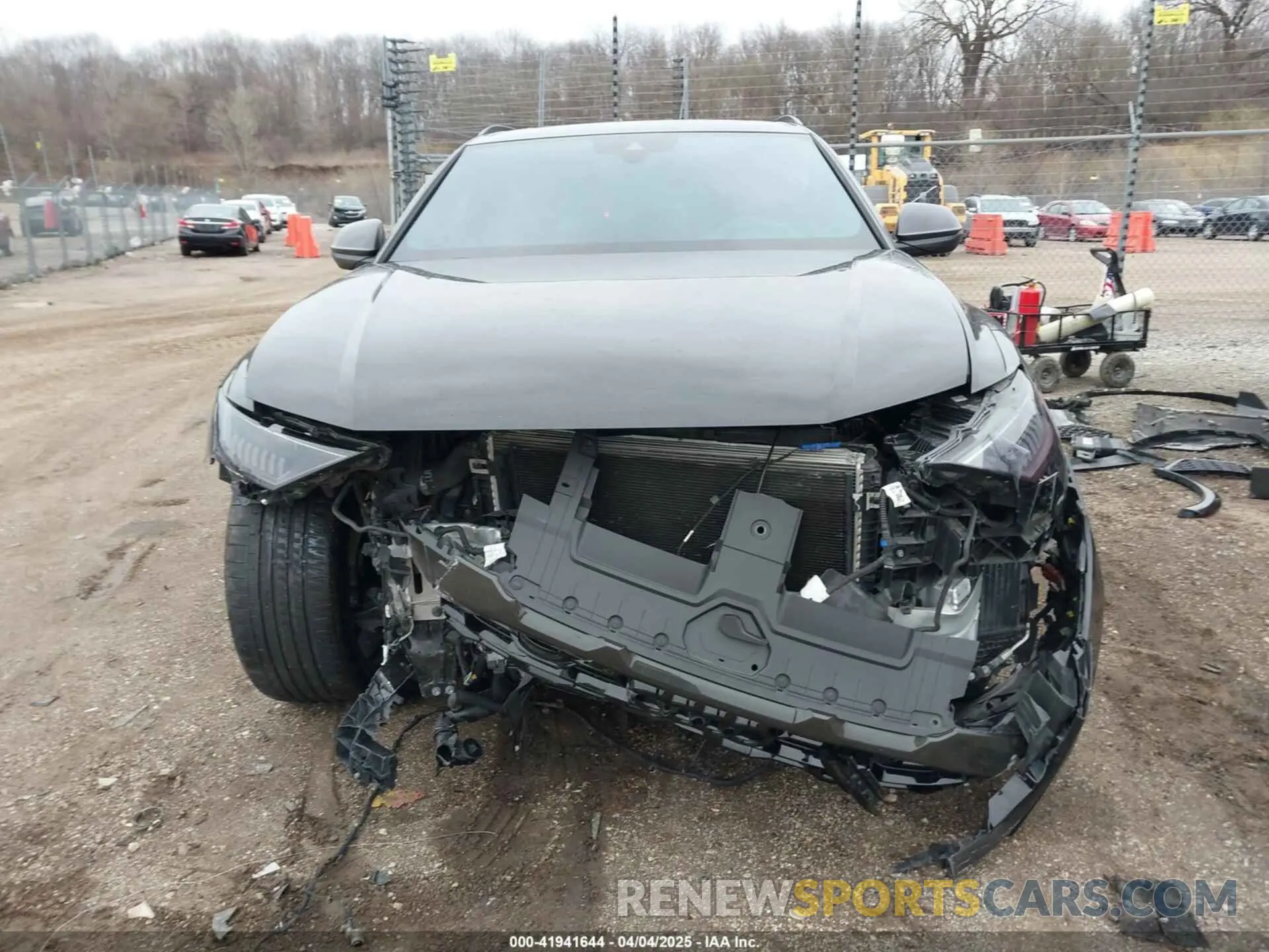 6 Photograph of a damaged car WU1ARBF15LD022419 AUDI RS Q8 2020