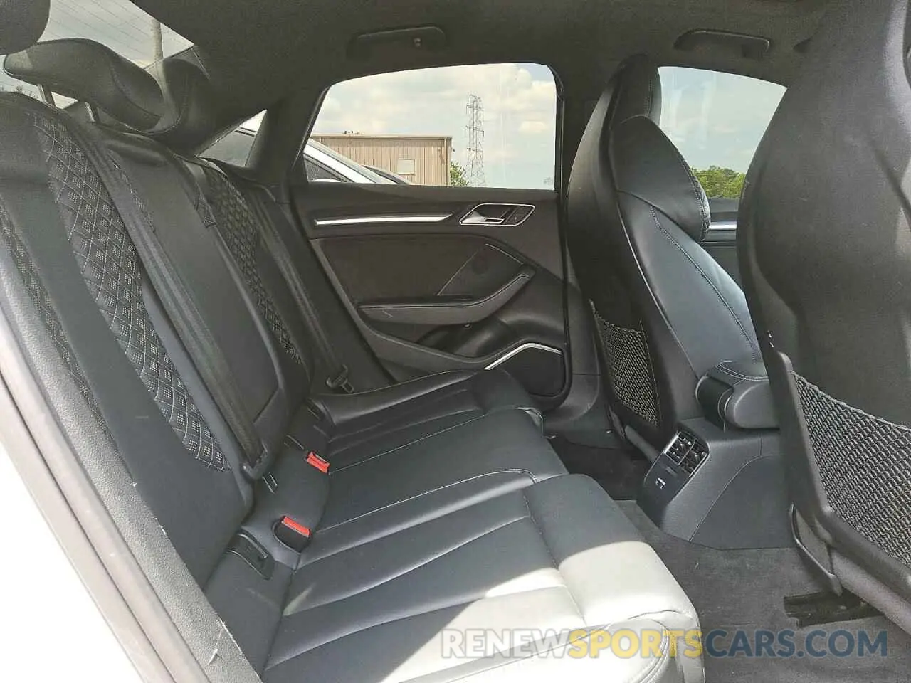 10 Photograph of a damaged car WUABWGFF8KA905081 AUDI RS3 2019