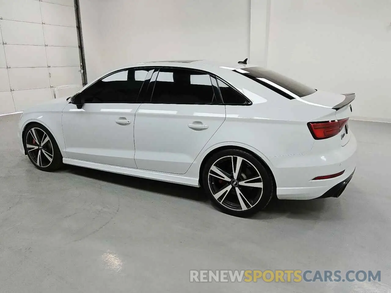 2 Photograph of a damaged car WUABWGFF8KA905081 AUDI RS3 2019