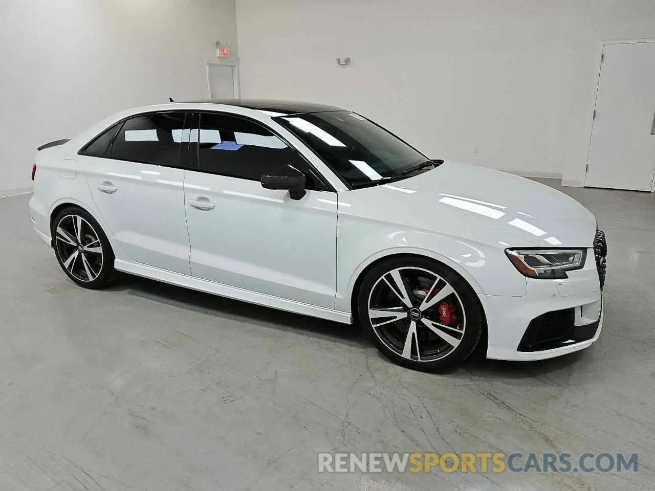 4 Photograph of a damaged car WUABWGFF8KA905081 AUDI RS3 2019
