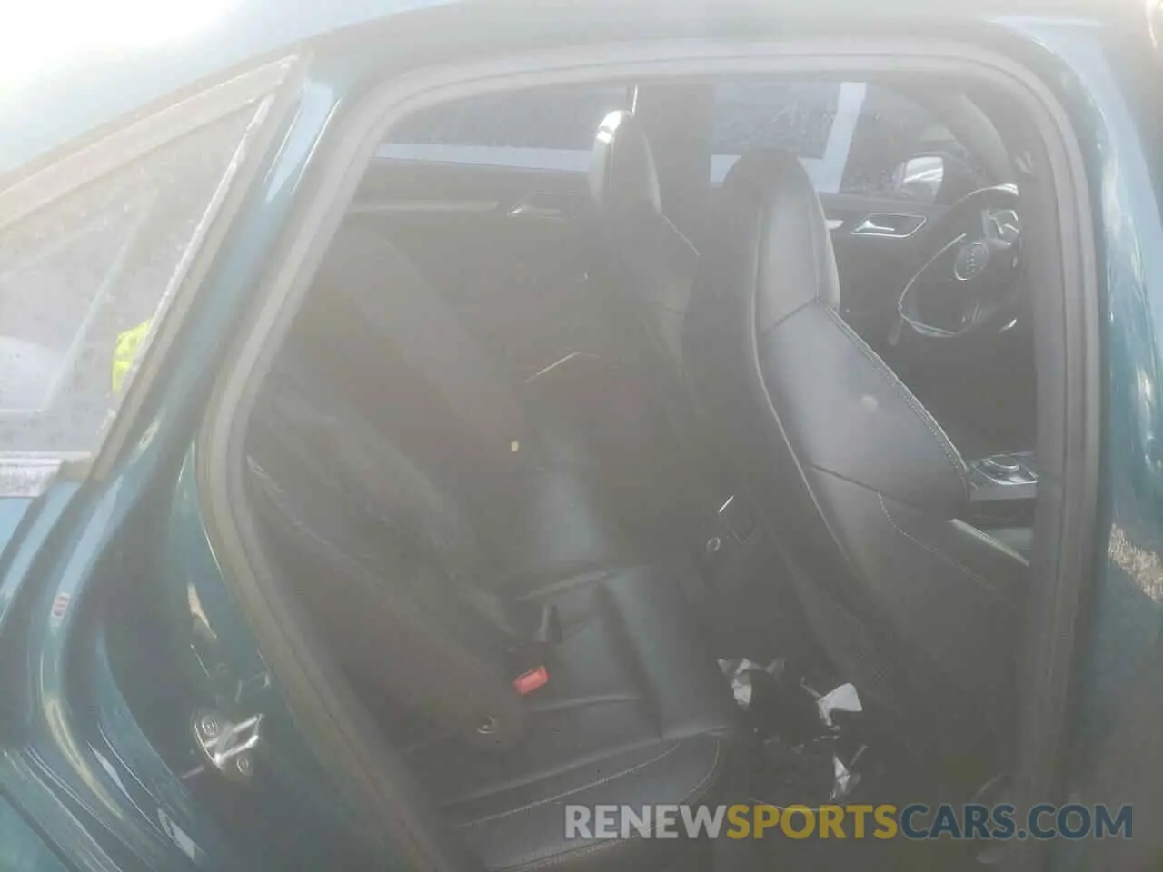 10 Photograph of a damaged car WAUF1GFF4H1052844 AUDI S3 2017
