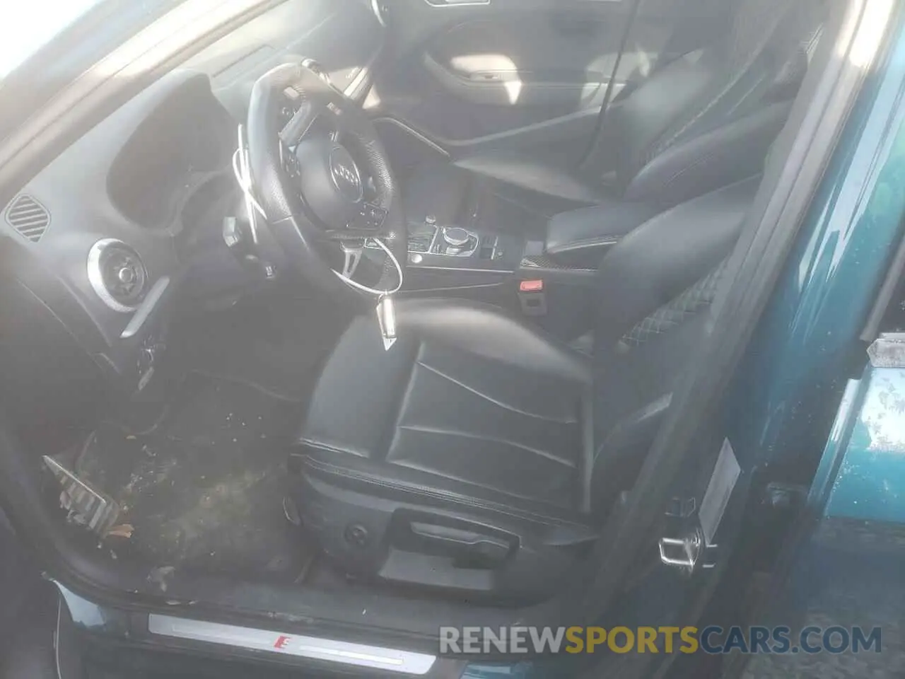 7 Photograph of a damaged car WAUF1GFF4H1052844 AUDI S3 2017