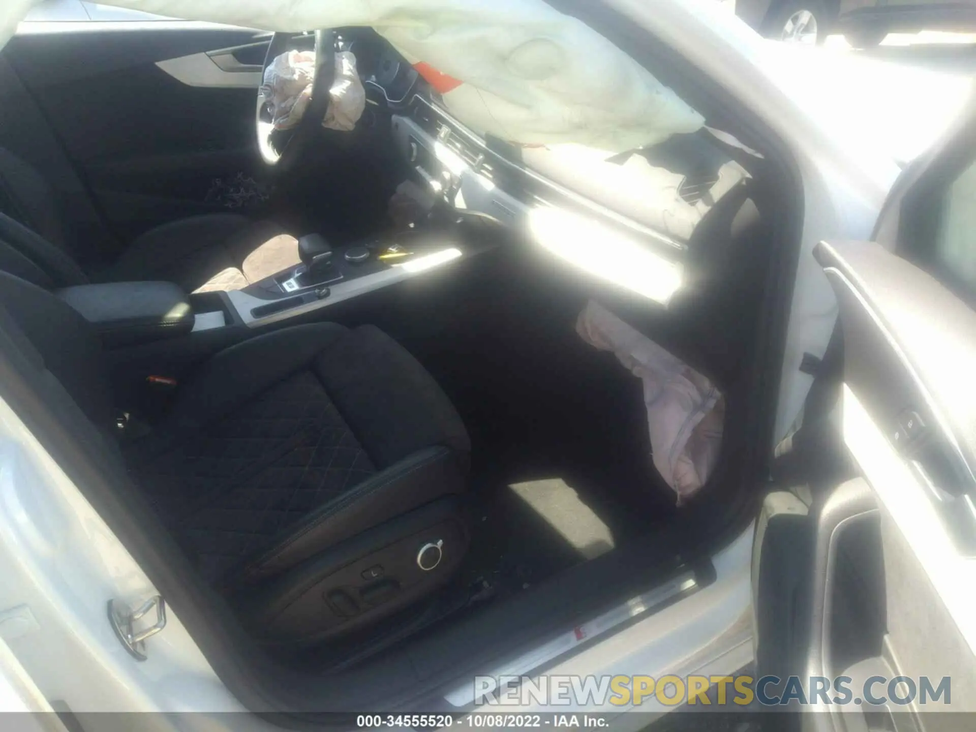 5 Photograph of a damaged car WAUA4AF45KA109184 AUDI S4 2019