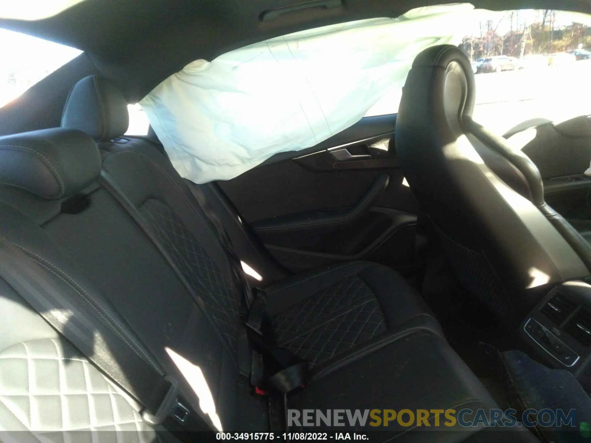 8 Photograph of a damaged car WAUB4AF41KA110742 AUDI S4 2019