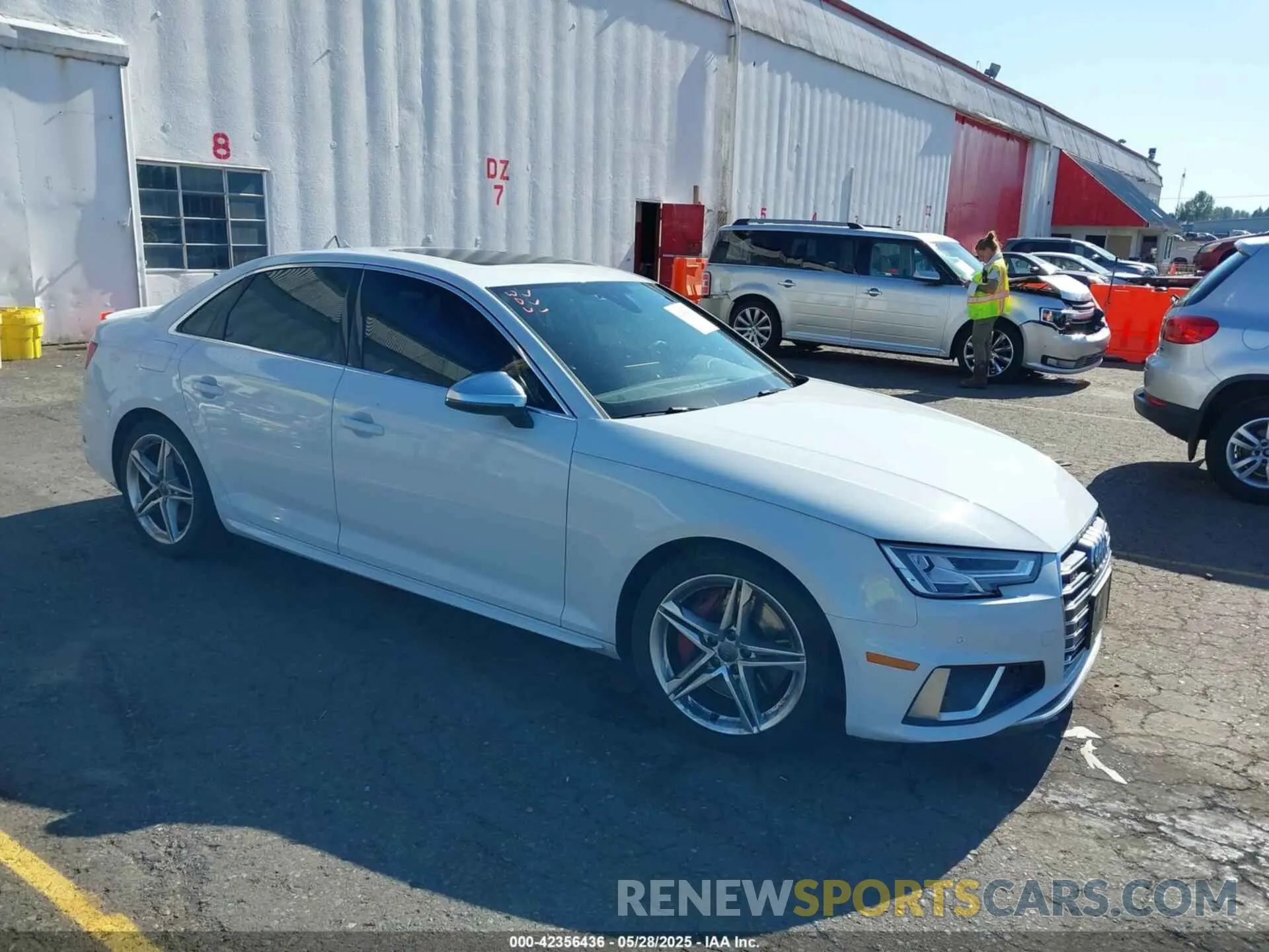 1 Photograph of a damaged car WAUB4AF42KA002839 AUDI S4 2019