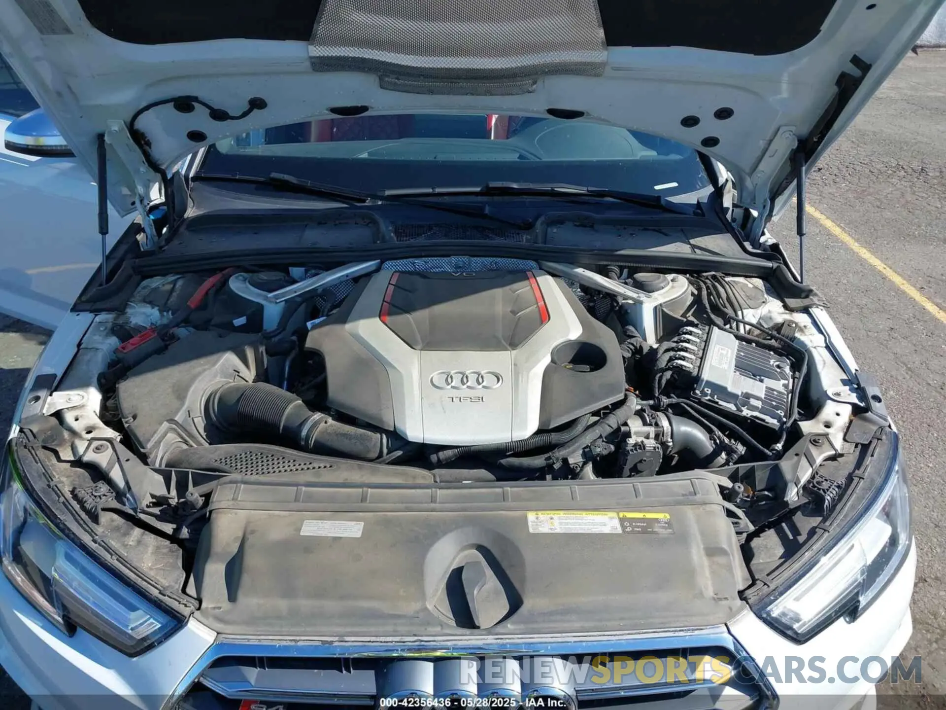 10 Photograph of a damaged car WAUB4AF42KA002839 AUDI S4 2019