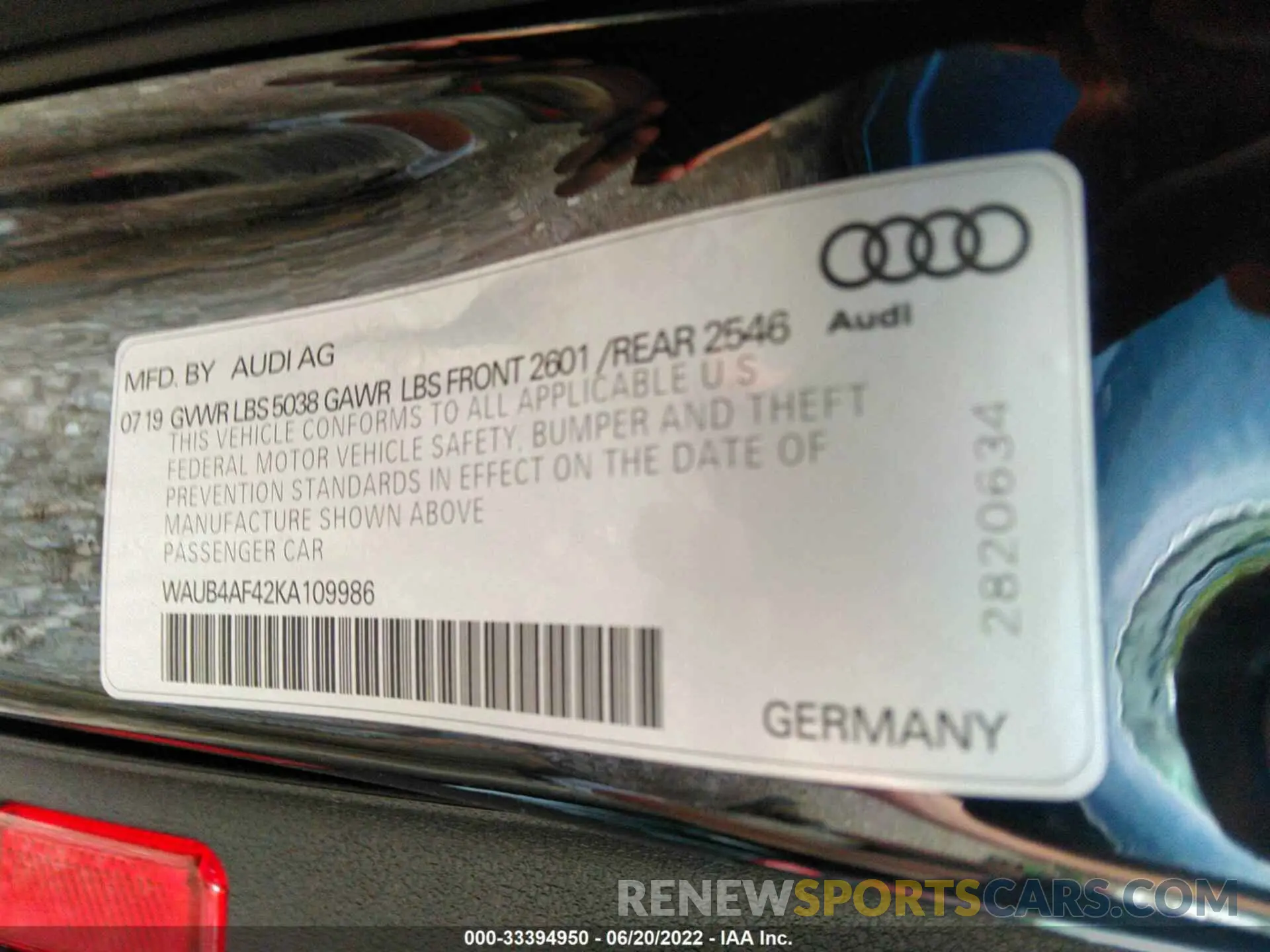 9 Photograph of a damaged car WAUB4AF42KA109986 AUDI S4 2019