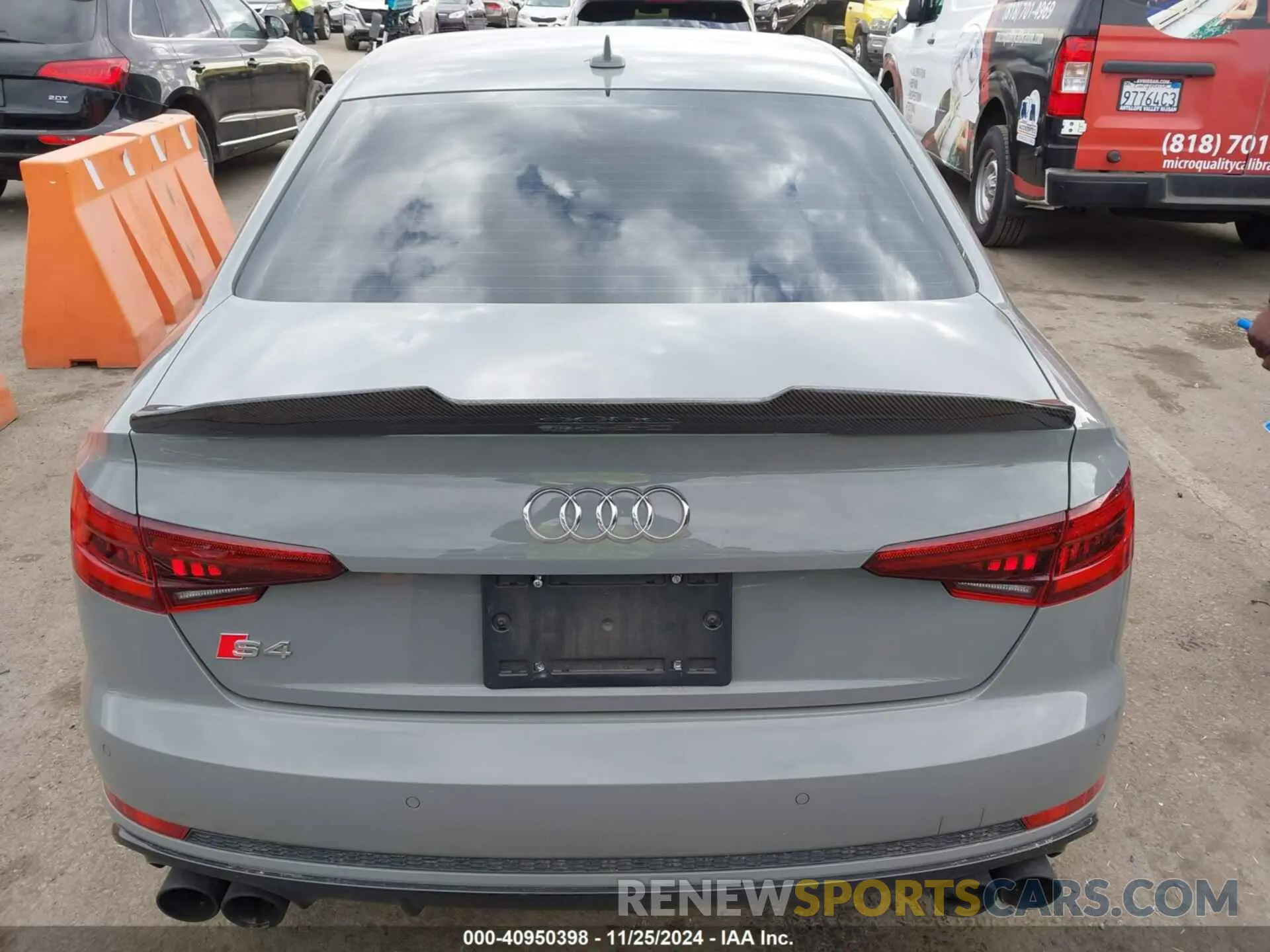 17 Photograph of a damaged car WAUB4AF44KA052710 AUDI S4 2019