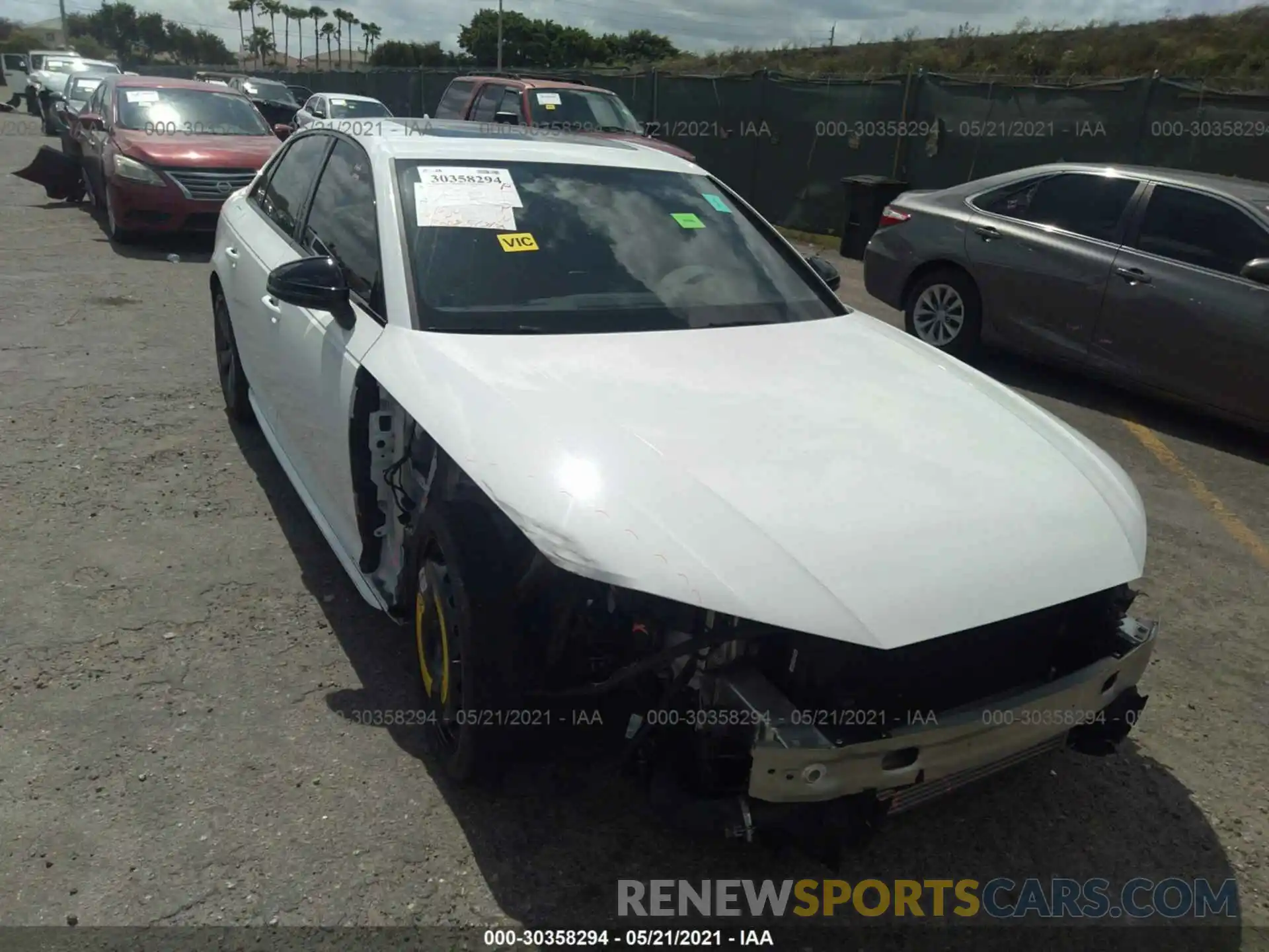 6 Photograph of a damaged car WAUB4AF46KA001824 AUDI S4 2019