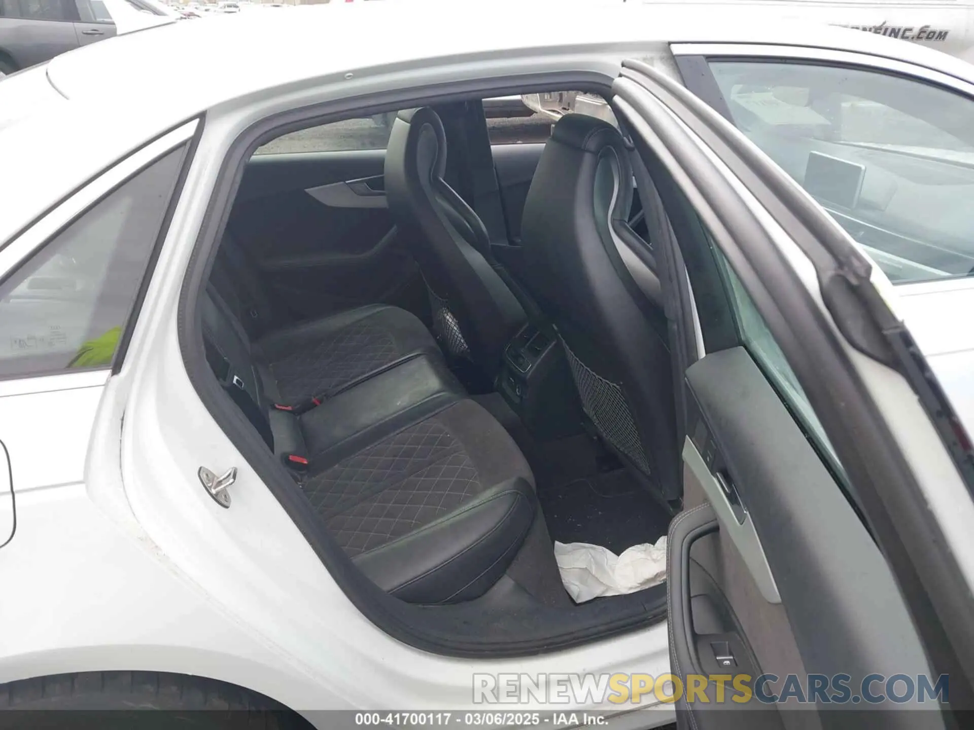 8 Photograph of a damaged car WAUB4AF46KA028361 AUDI S4 2019