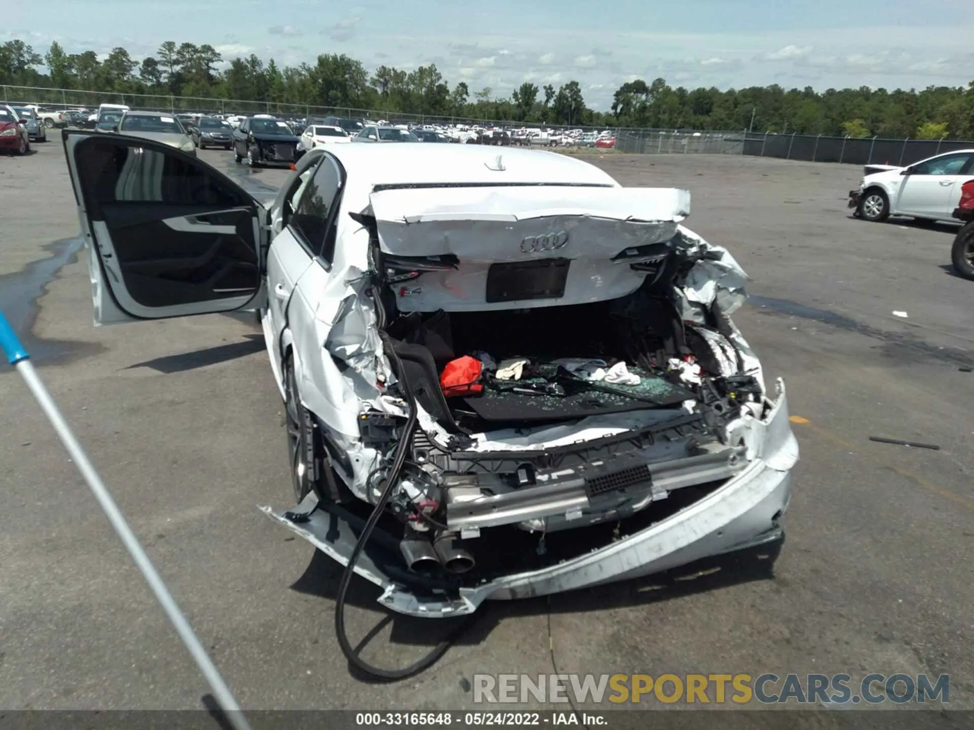 6 Photograph of a damaged car WAUB4AF46KA035133 AUDI S4 2019