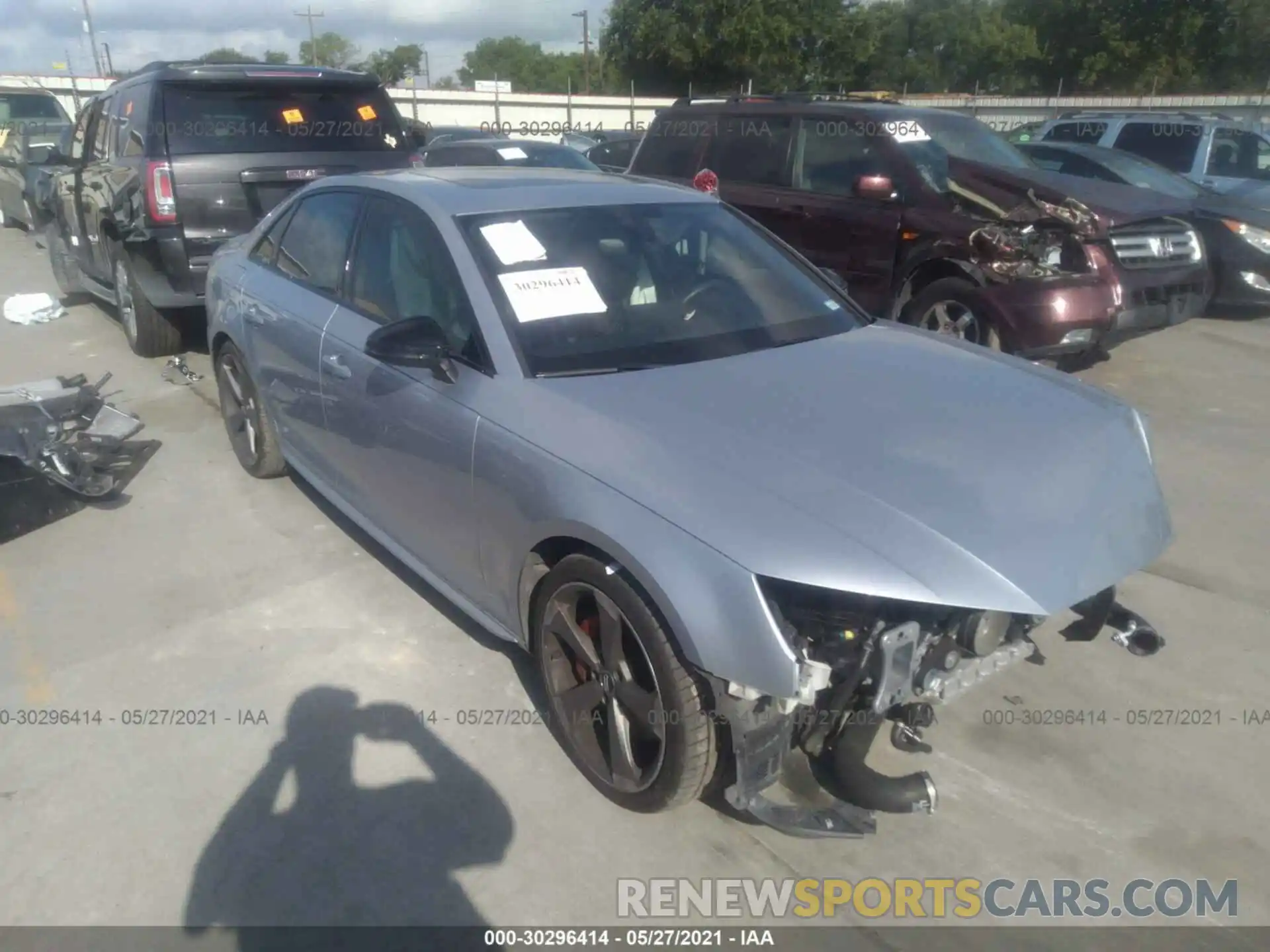 1 Photograph of a damaged car WAUB4AF47KA109563 AUDI S4 2019