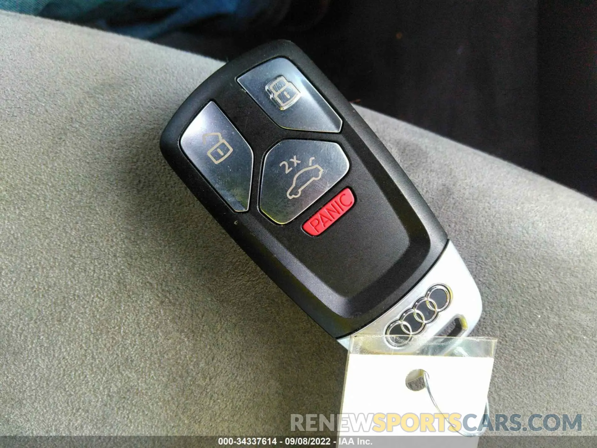 11 Photograph of a damaged car WAUB4AF48KA033044 AUDI S4 2019