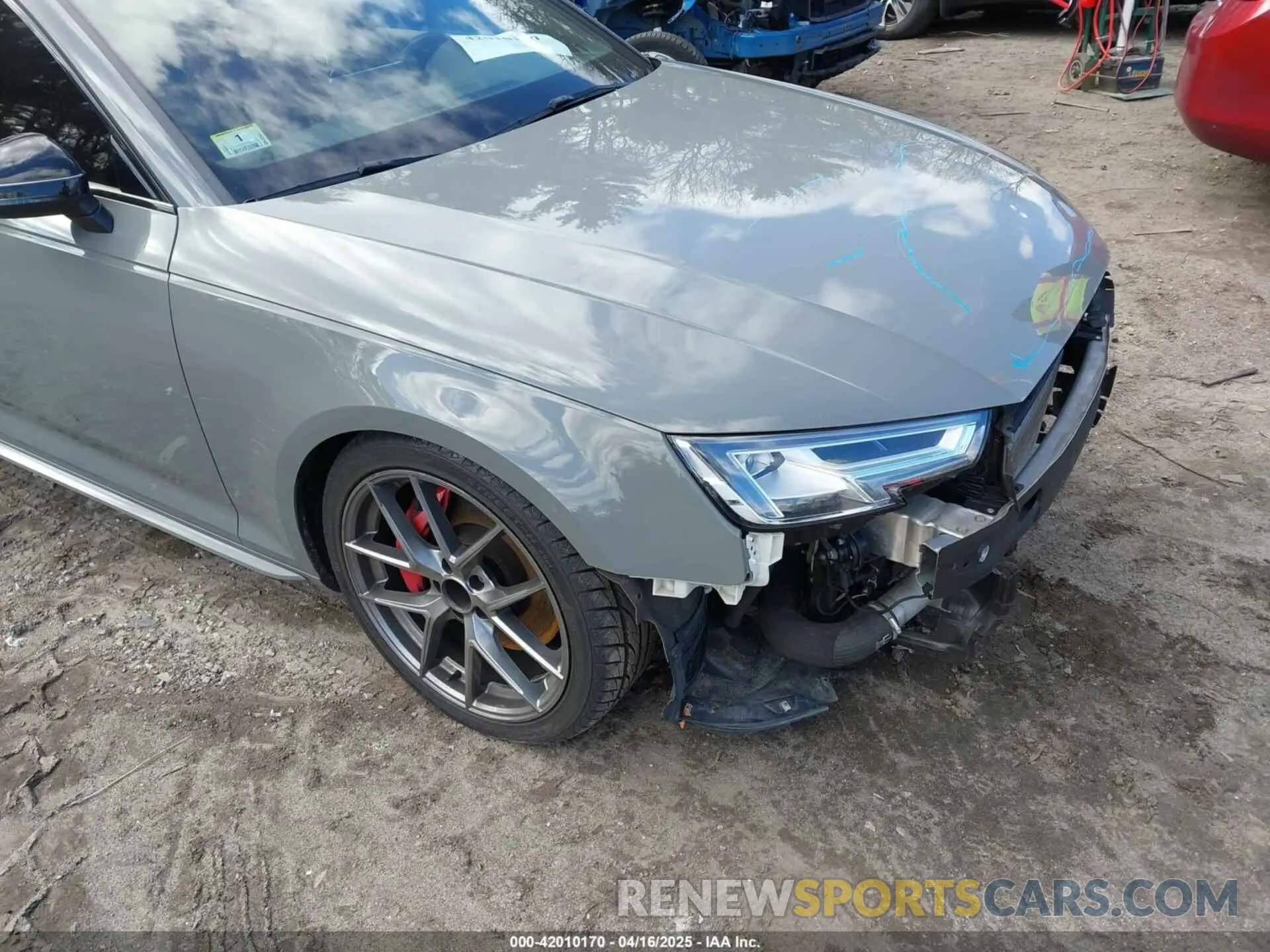 17 Photograph of a damaged car WAUB4AF49KA003745 AUDI S4 2019