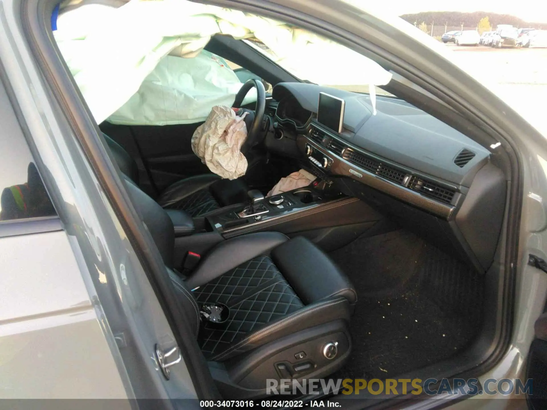5 Photograph of a damaged car WAUB4AF4XKA109170 AUDI S4 2019