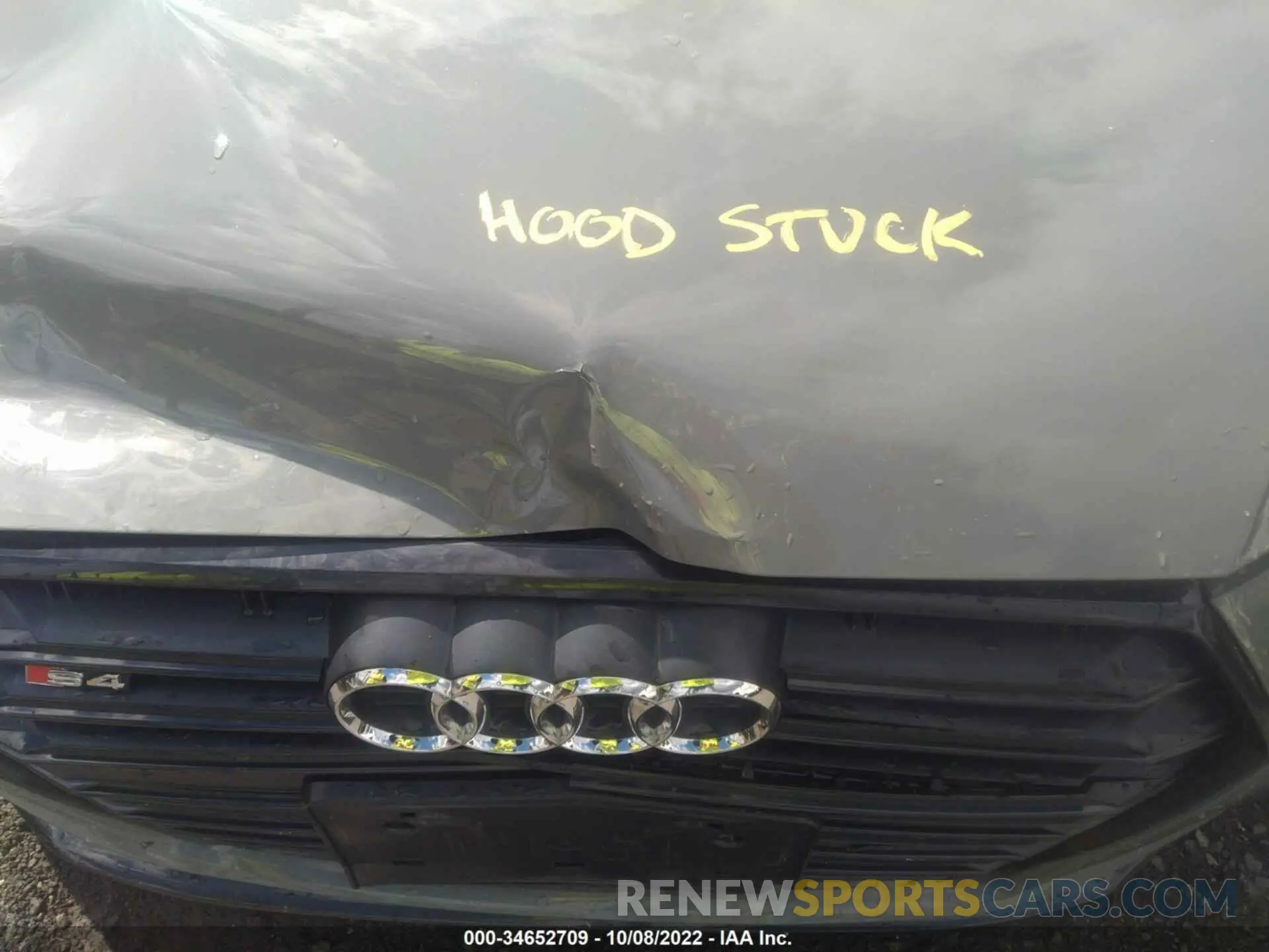 10 Photograph of a damaged car WAUC4AF44KA001437 AUDI S4 2019
