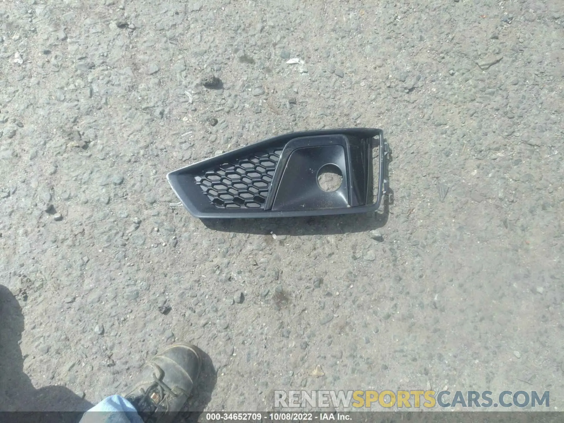 12 Photograph of a damaged car WAUC4AF44KA001437 AUDI S4 2019