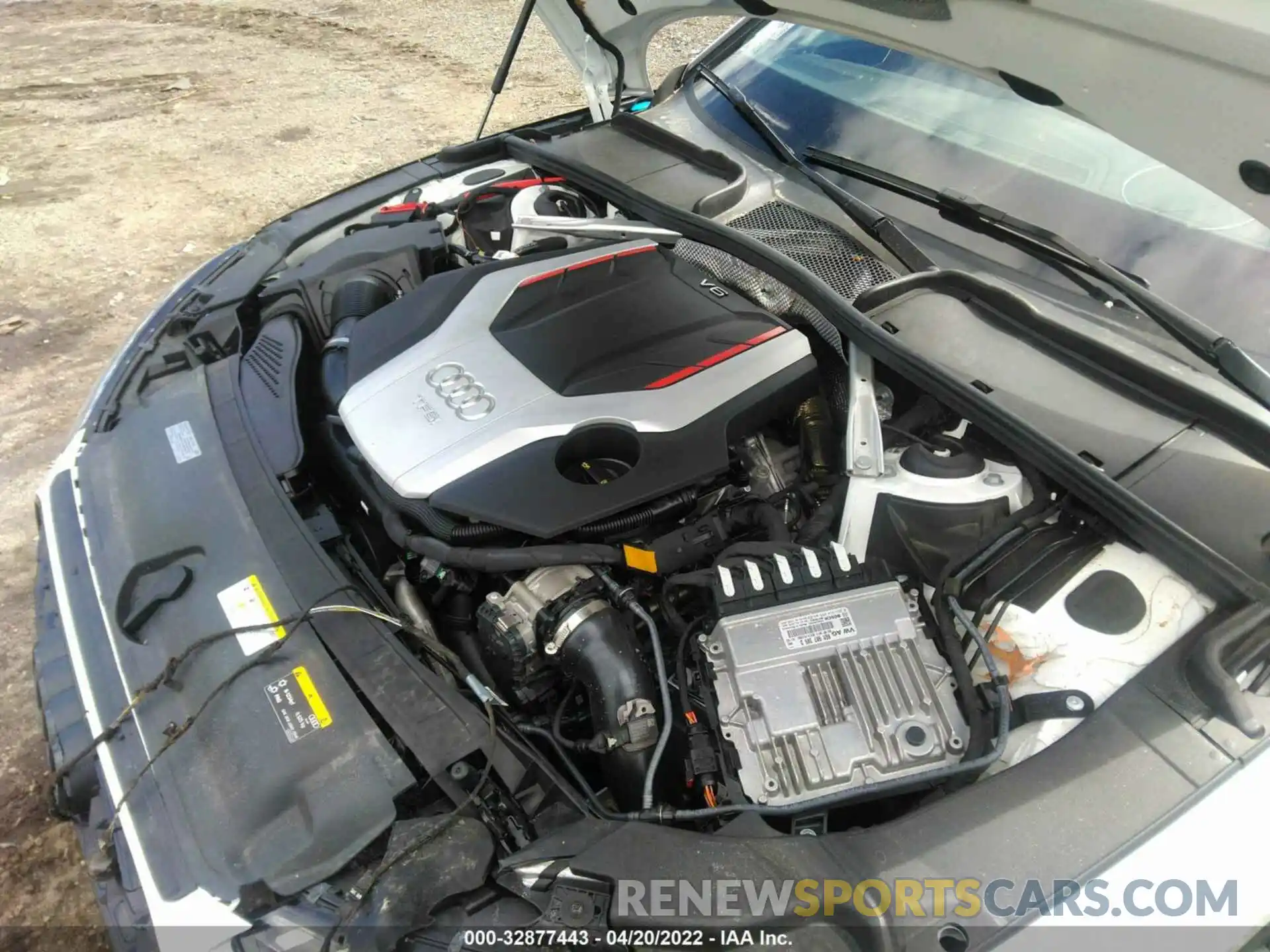 10 Photograph of a damaged car WAUB4AF40LA057064 AUDI S4 2020