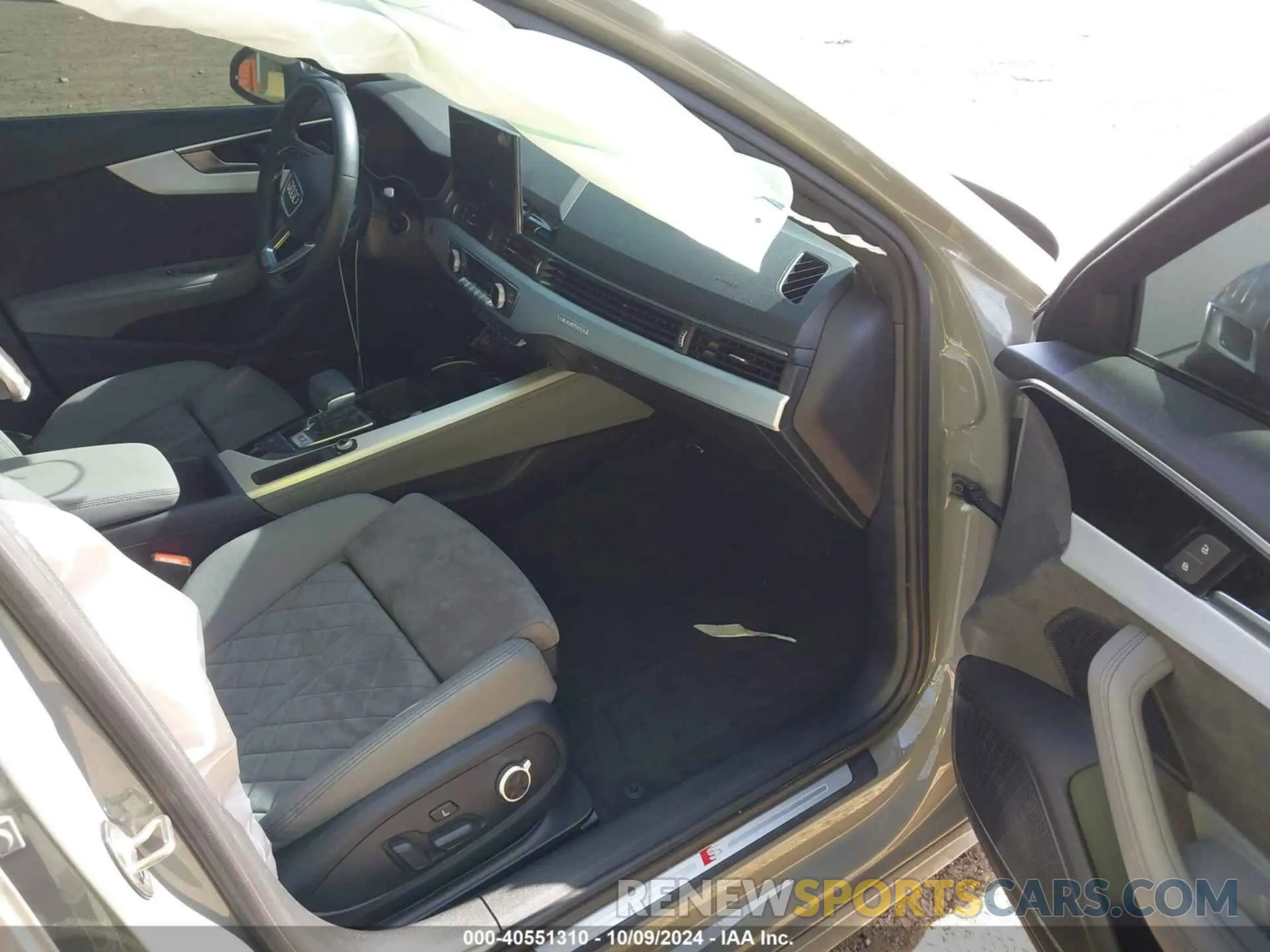 5 Photograph of a damaged car WAUB4AF44MA037496 AUDI S4 2021