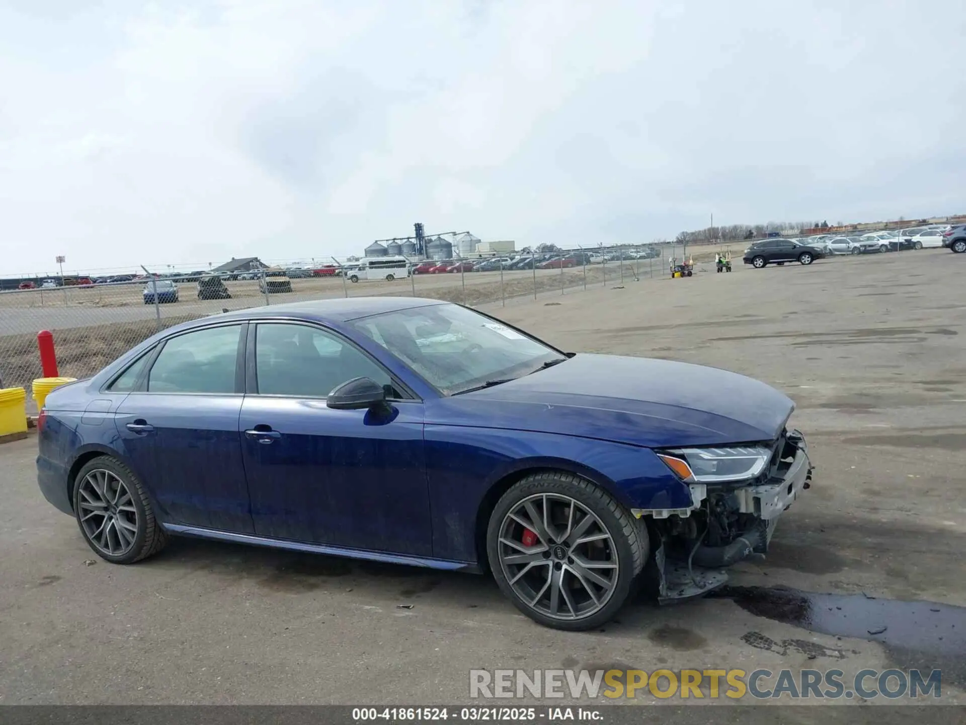 14 Photograph of a damaged car WAUB4AF45MA068501 AUDI S4 2021