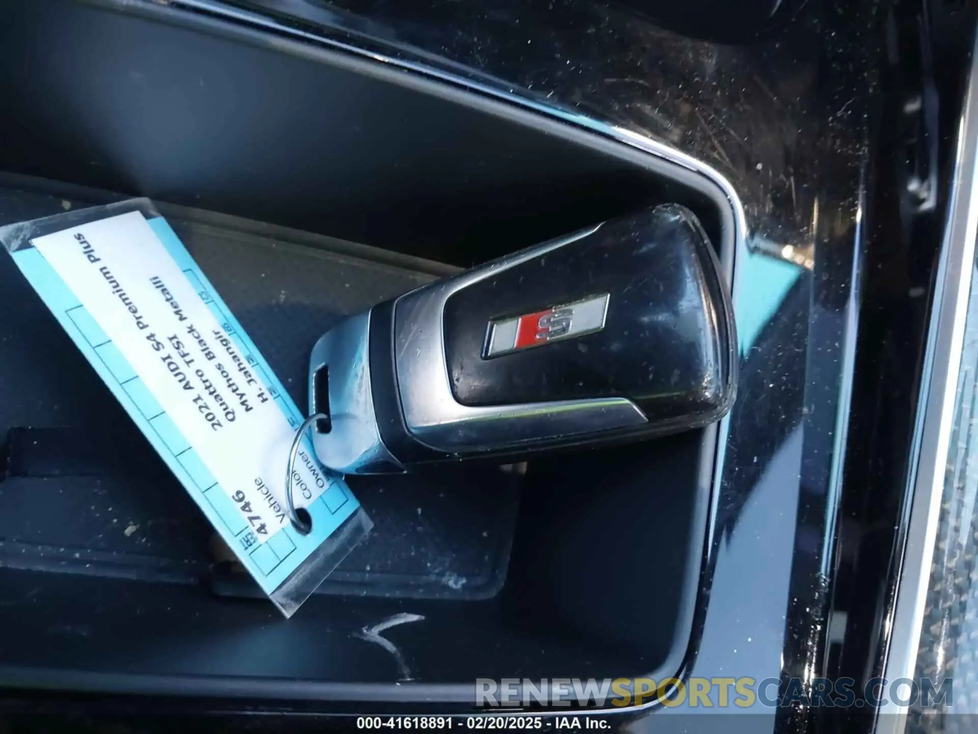 11 Photograph of a damaged car WAUB4AF47MA063249 AUDI S4 2021