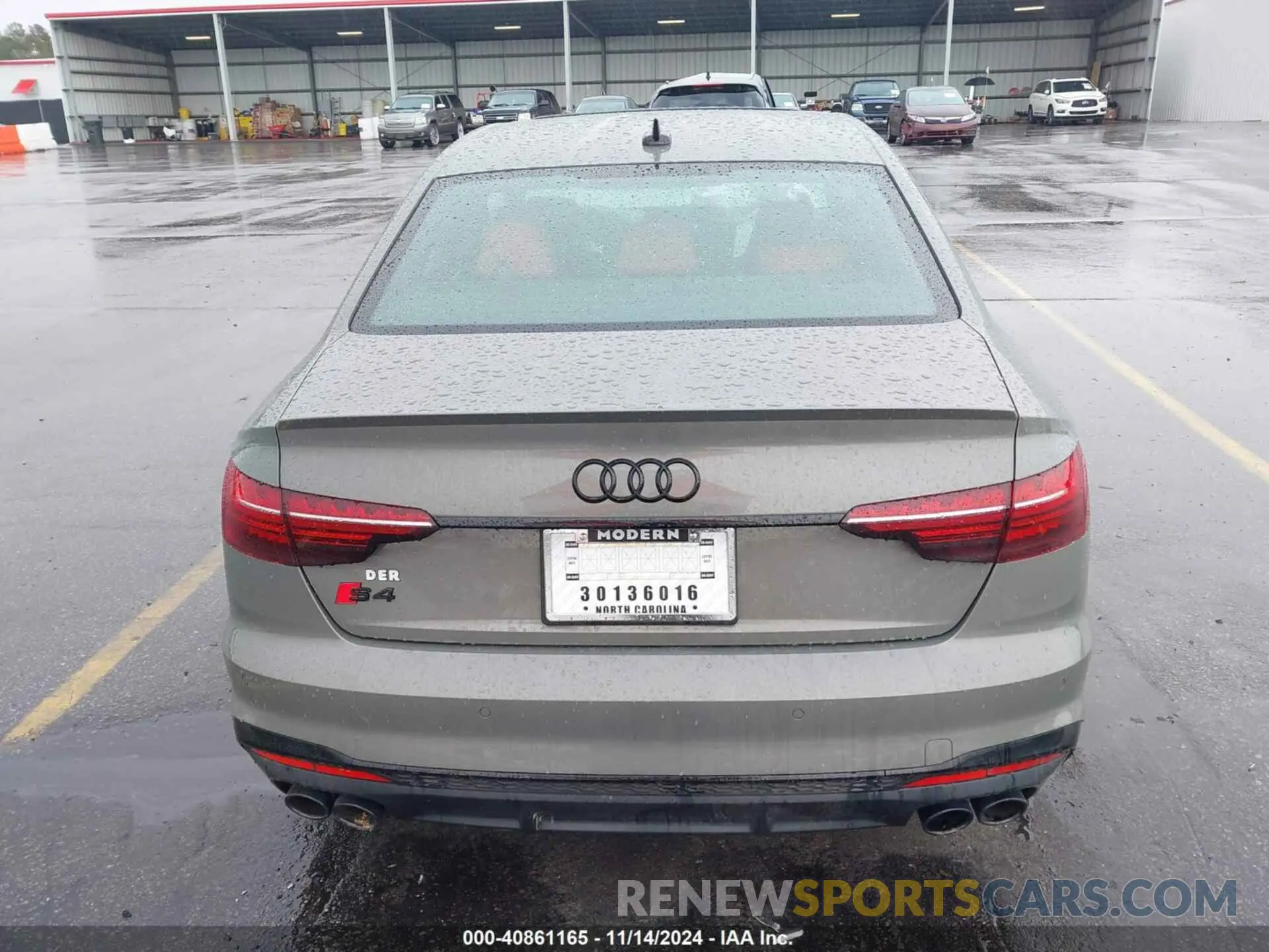 16 Photograph of a damaged car WAUB4AF49PA062320 AUDI S4 2023