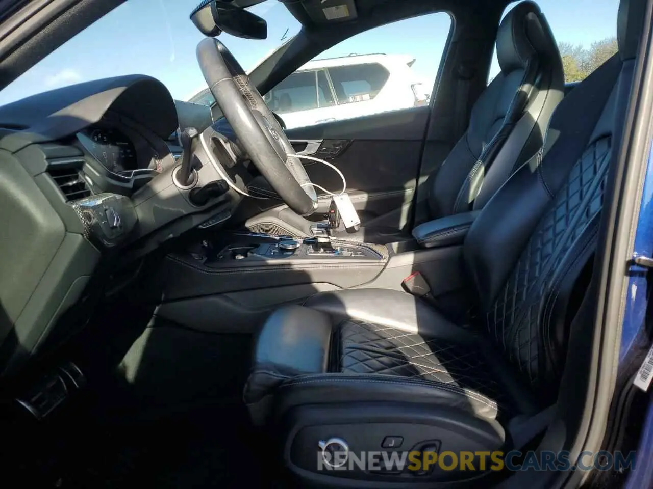 7 Photograph of a damaged car WAUB4AF45KA106614 AUDI S4/RS4 2019